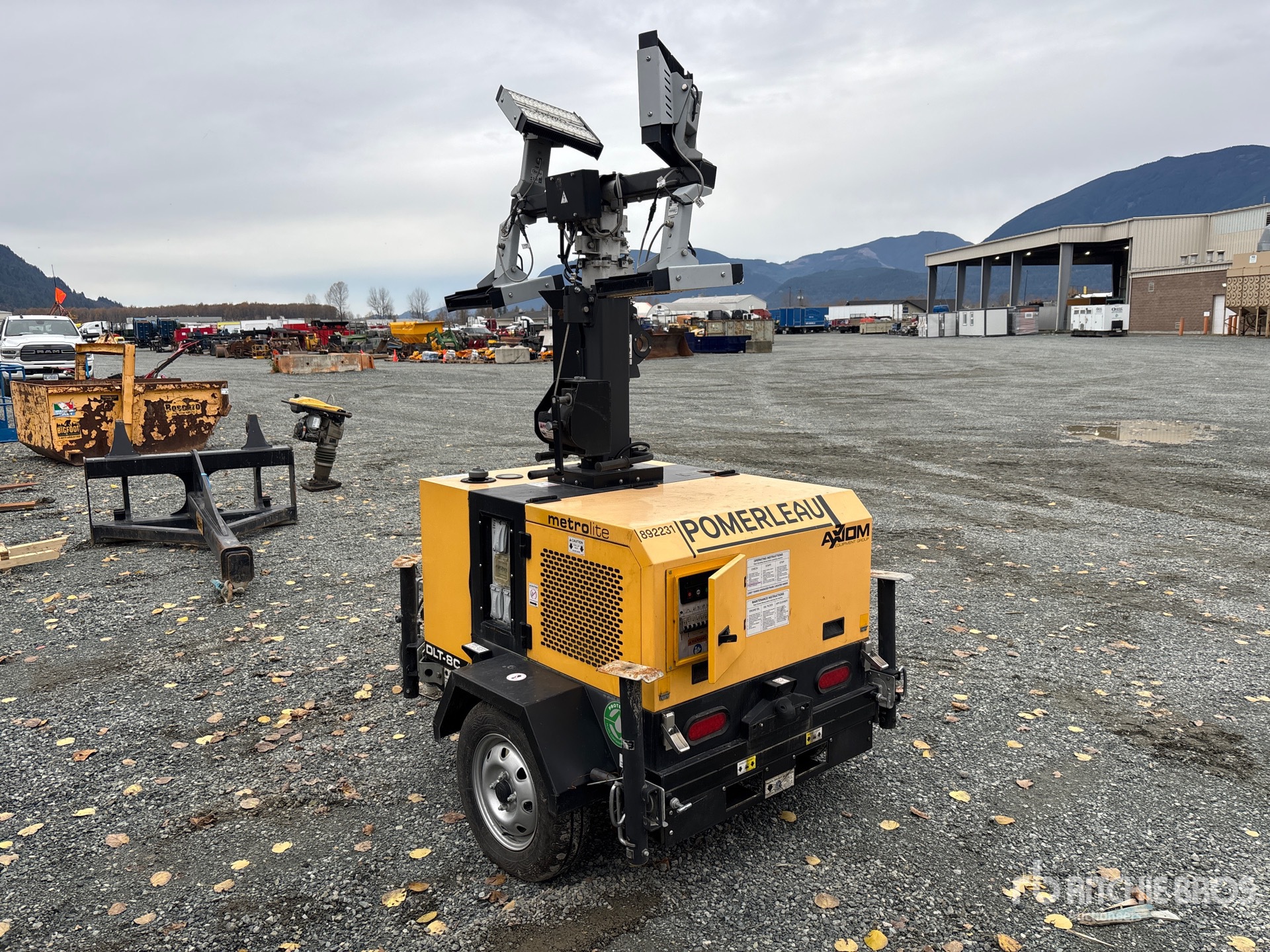 General Appearance with Bild, Ecke hinten links