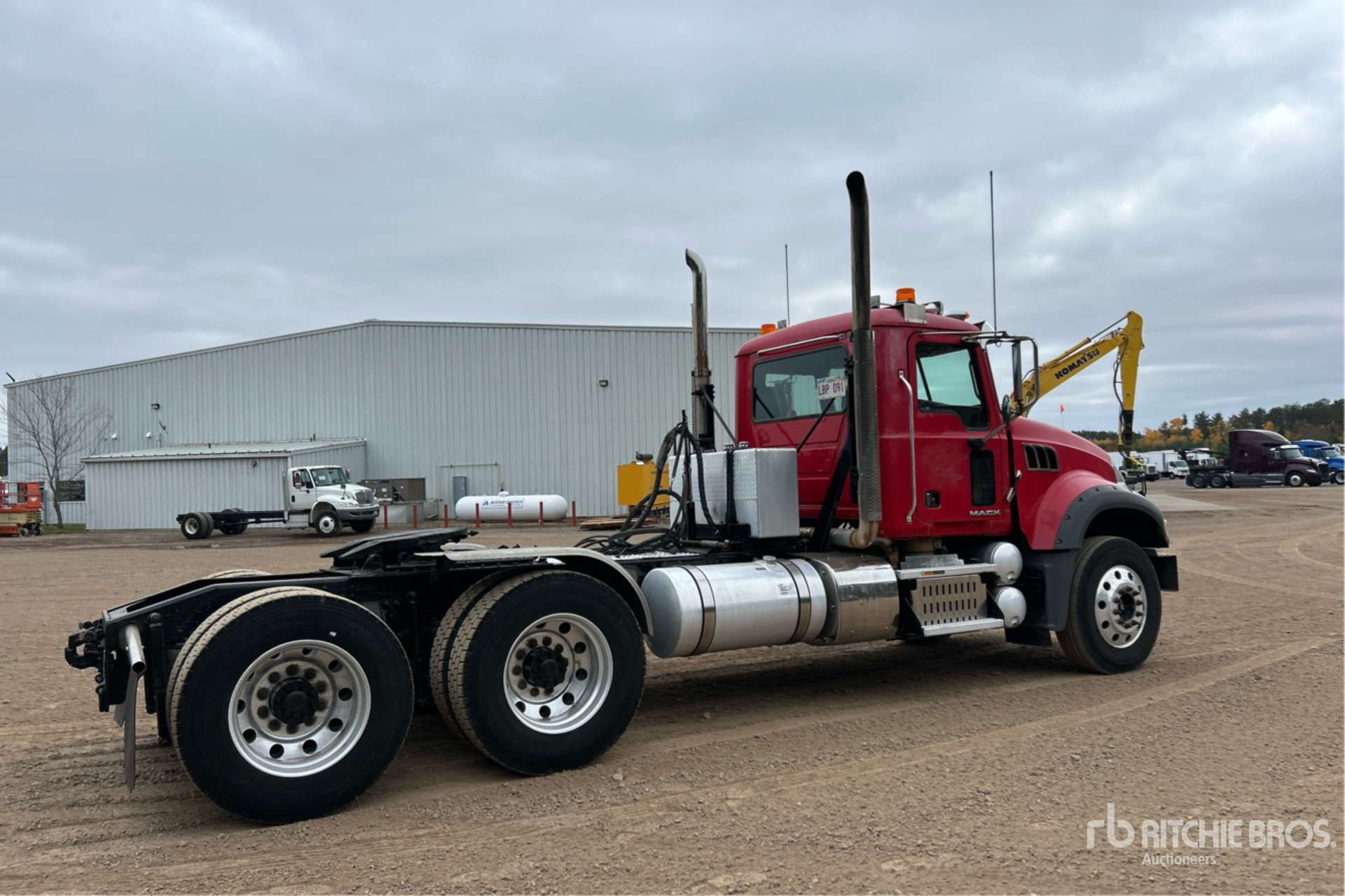 General Appearance with Imagen: esquina trasera derecha