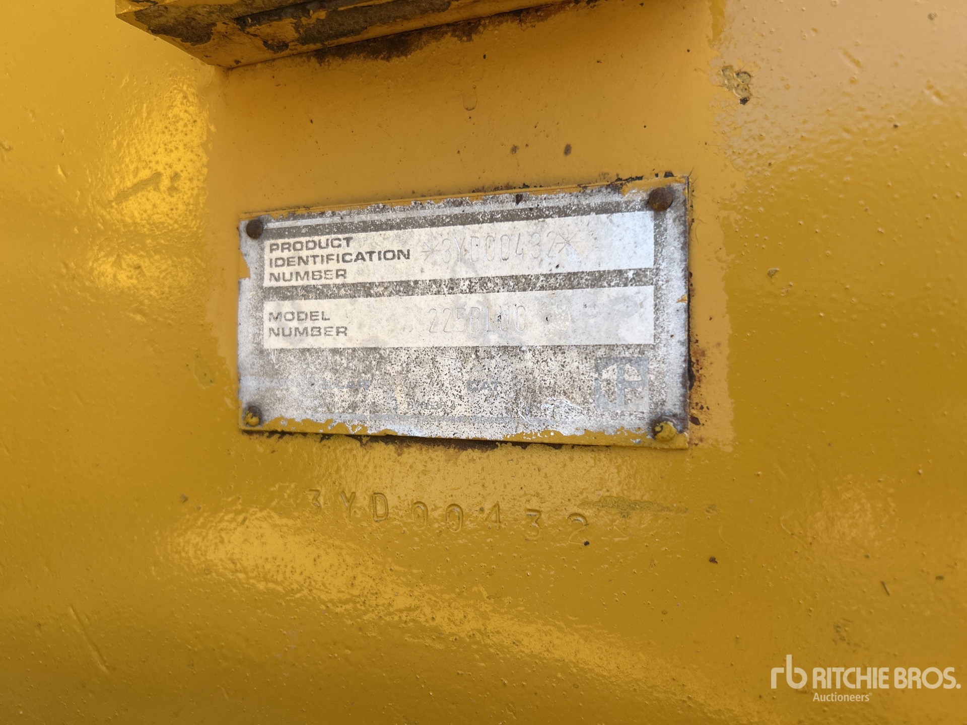 EXCAVADORA 1987 CATERPILLAR 225B