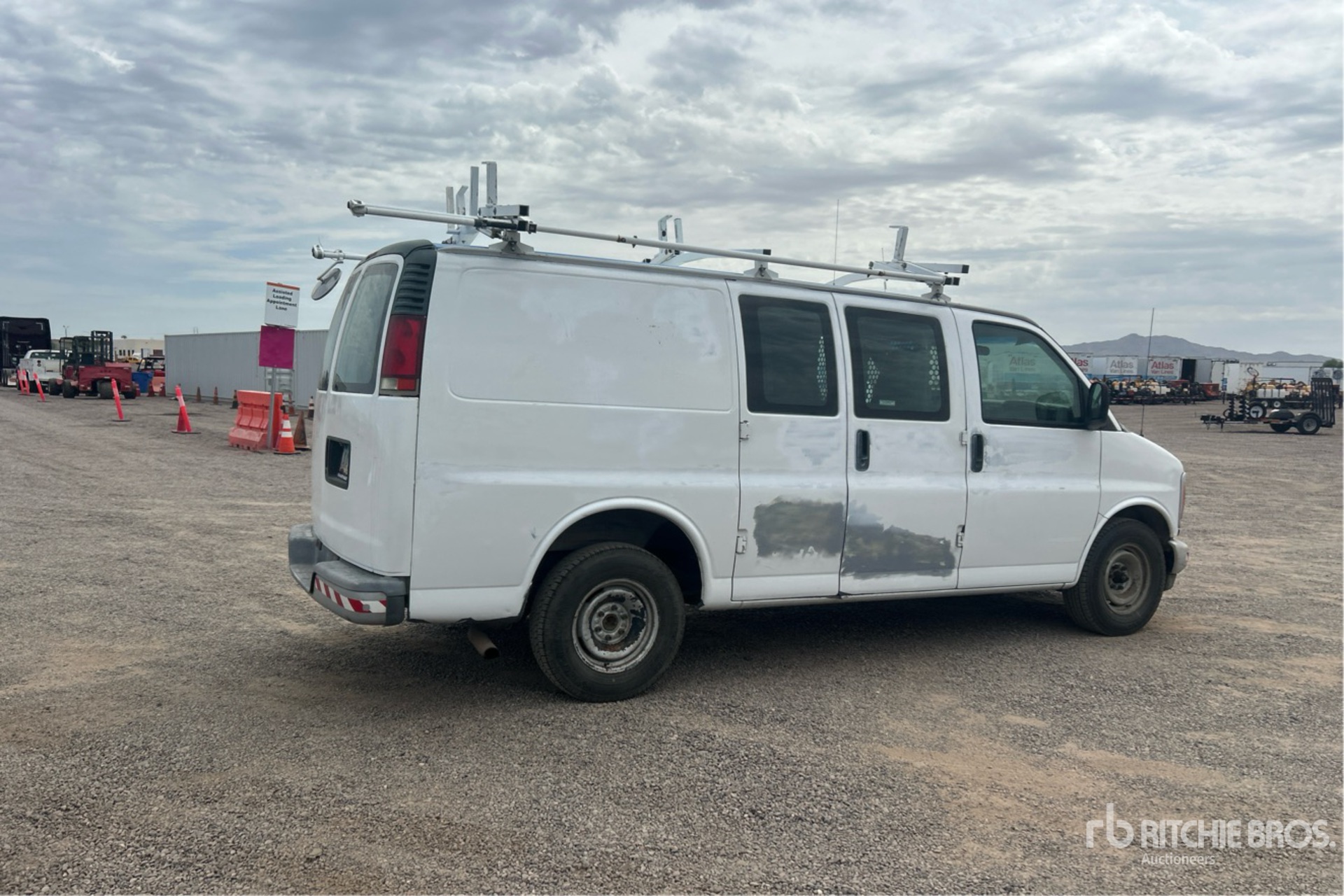 General Appearance with Picture, Right Rear Corner