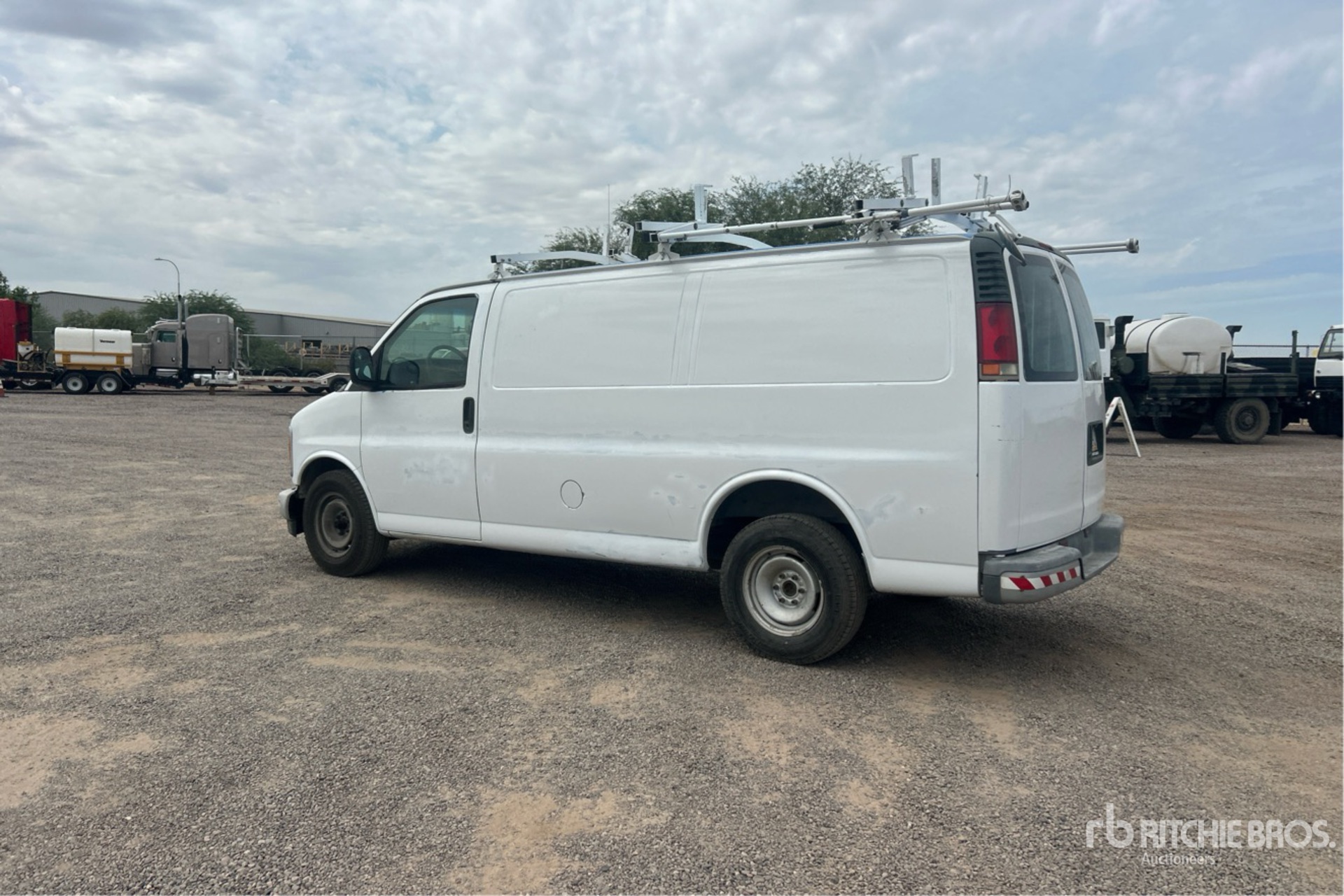 General Appearance with Picture, Left Rear Corner