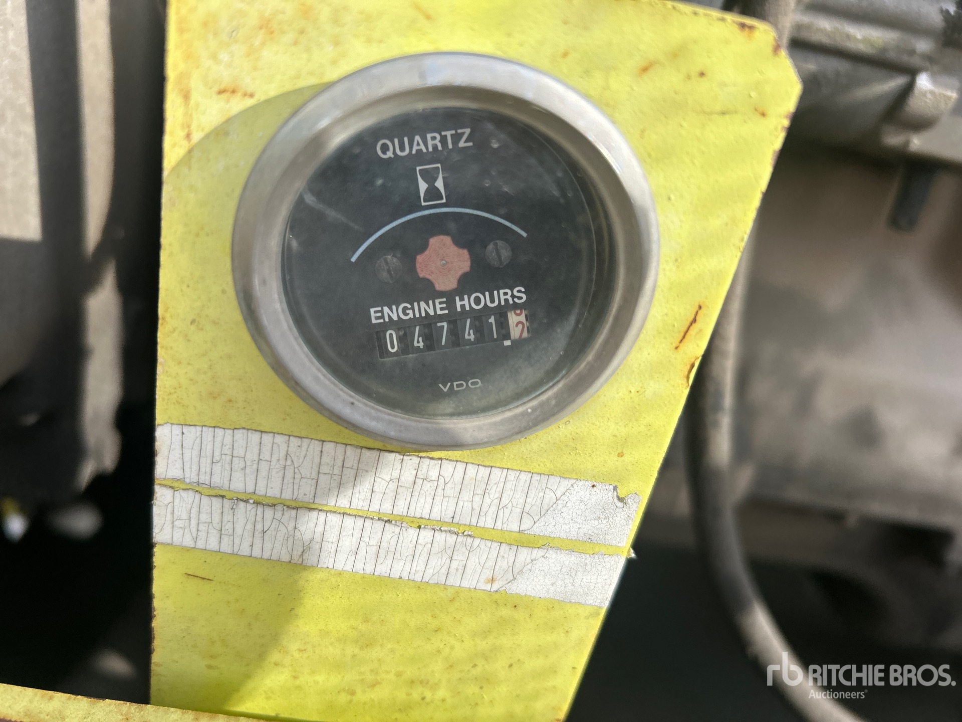General Appearance with Hour Meter / Odometer