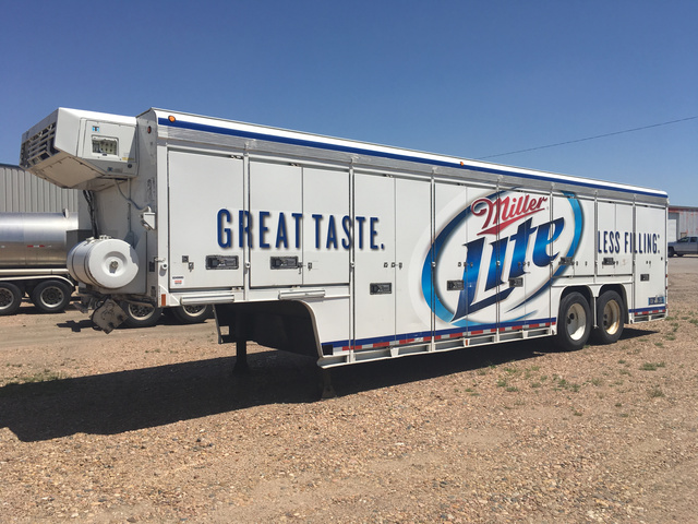 2000 Centenial Body Refrigerated Beverage Trailer