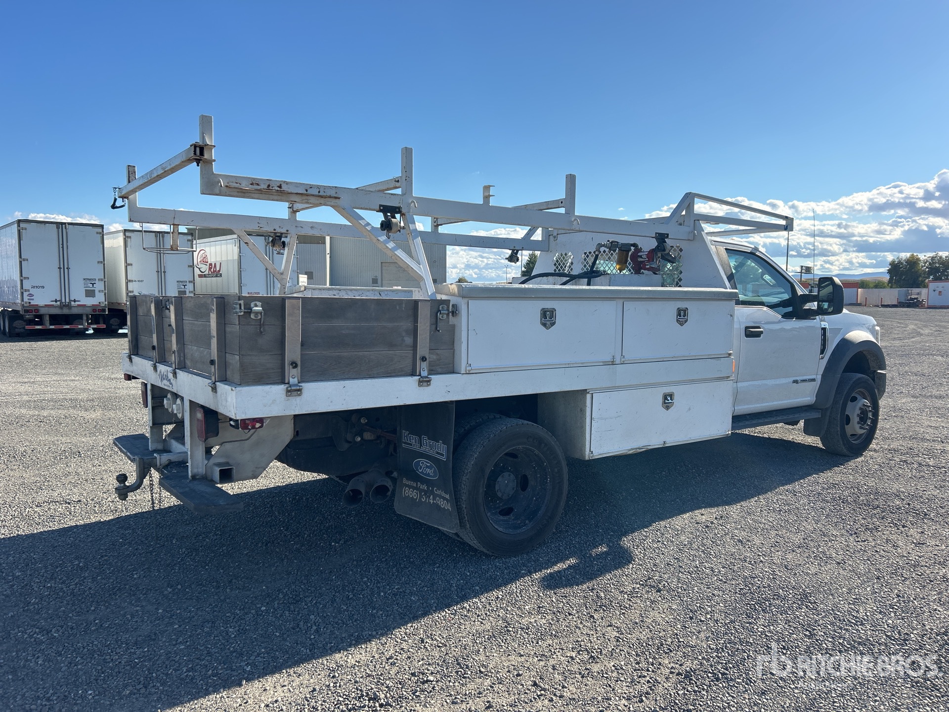 General Appearance with Picture, Right Rear Corner