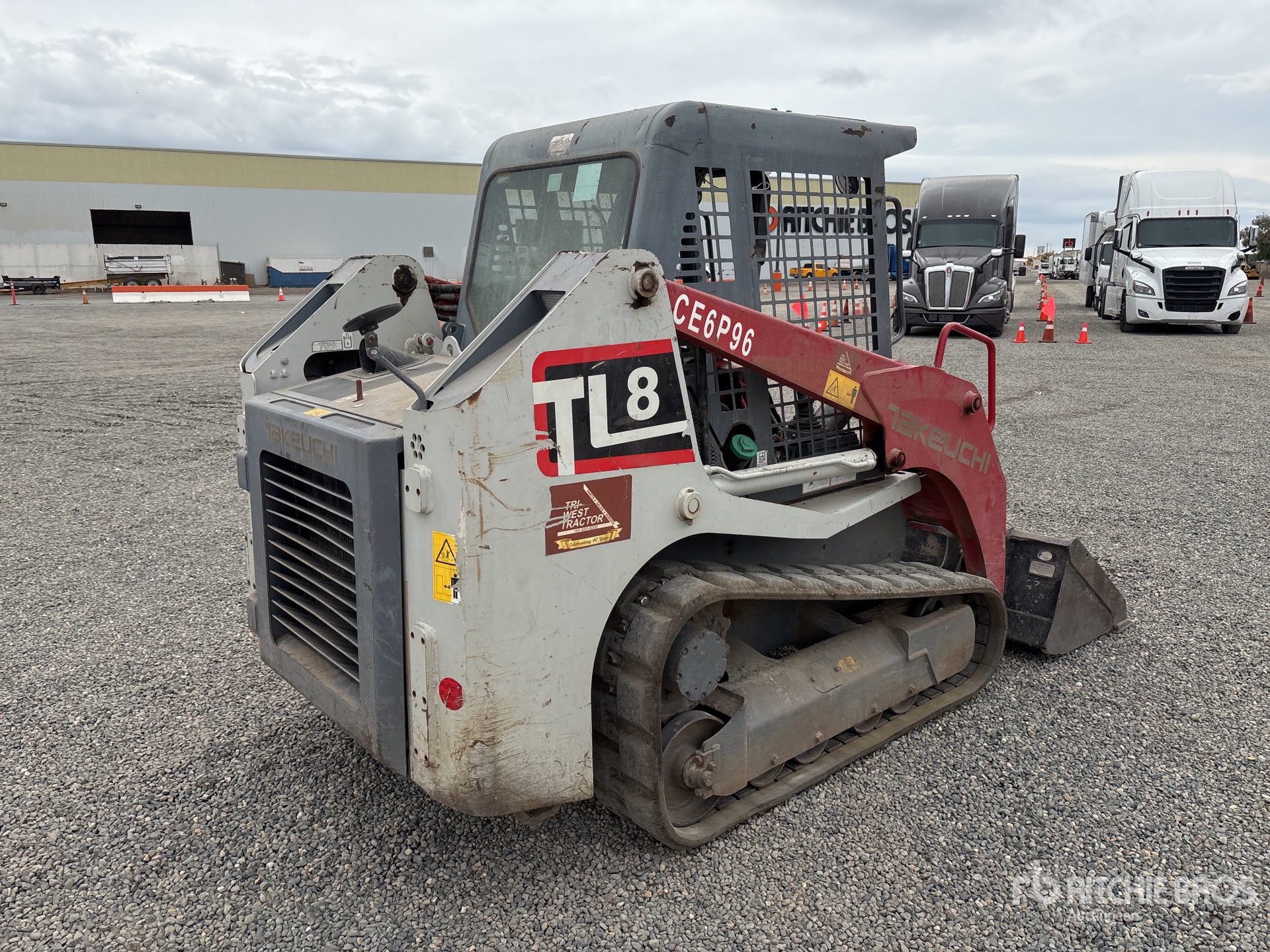 General Appearance with Picture, Right Rear Corner