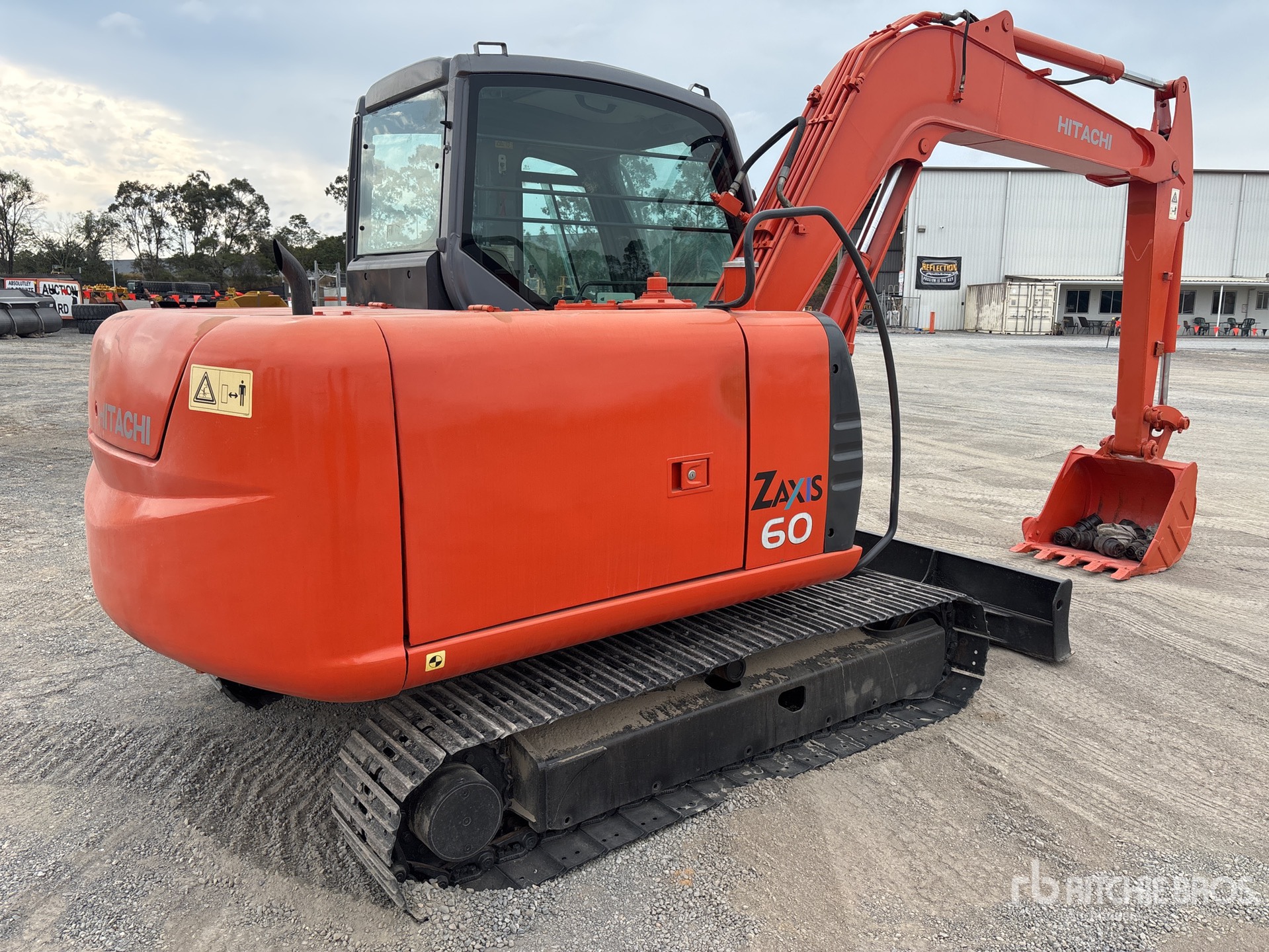 General Appearance with Picture, Right Rear Corner