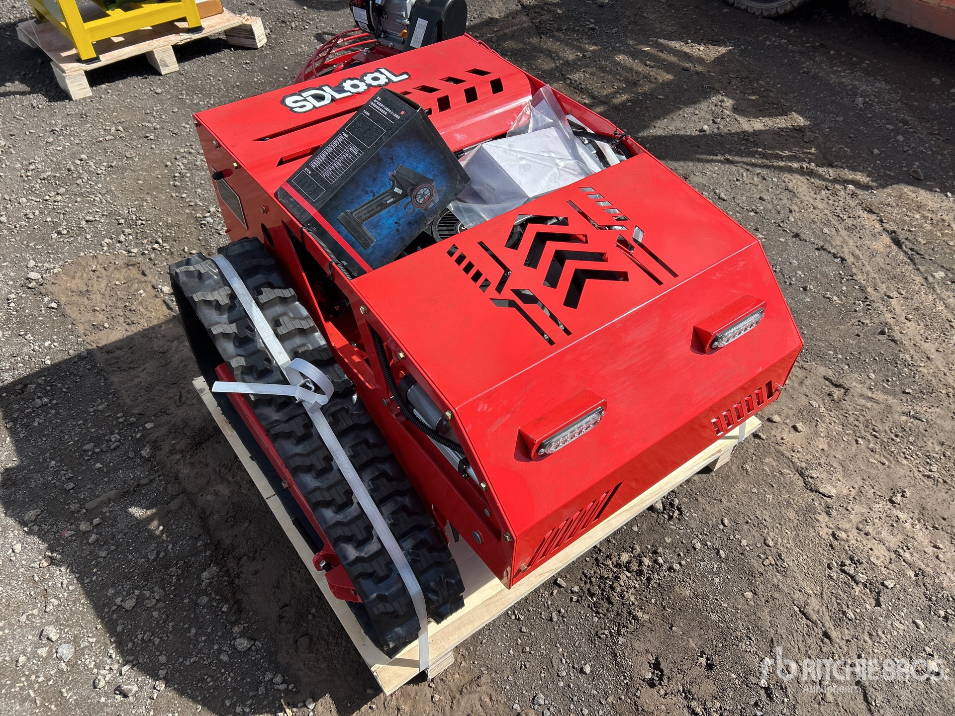 General Appearance with Picture, Right Front Corner