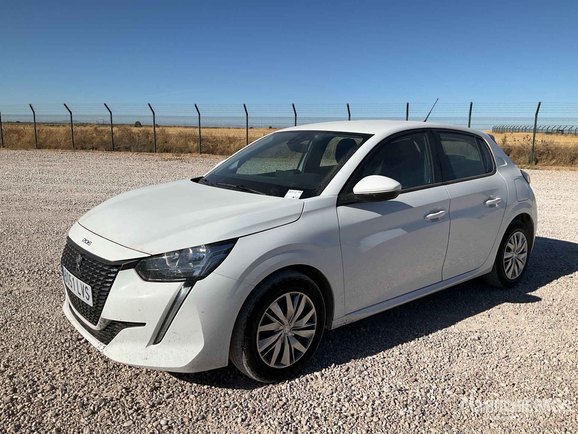General Appearance with Picture, Left Front Corner