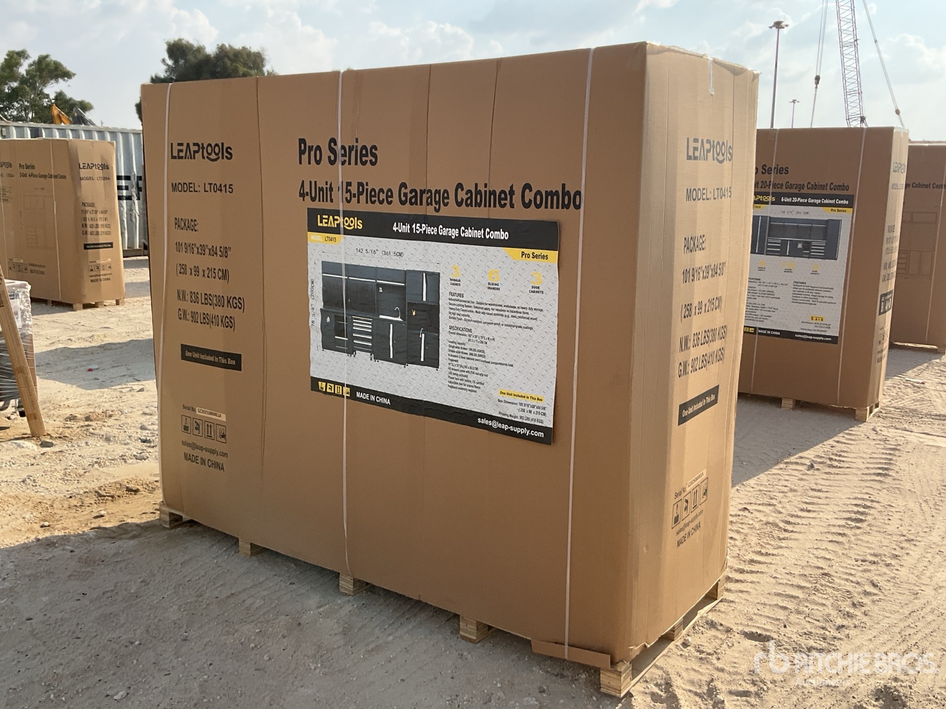 General Appearance with Bild, Ecke hinten links