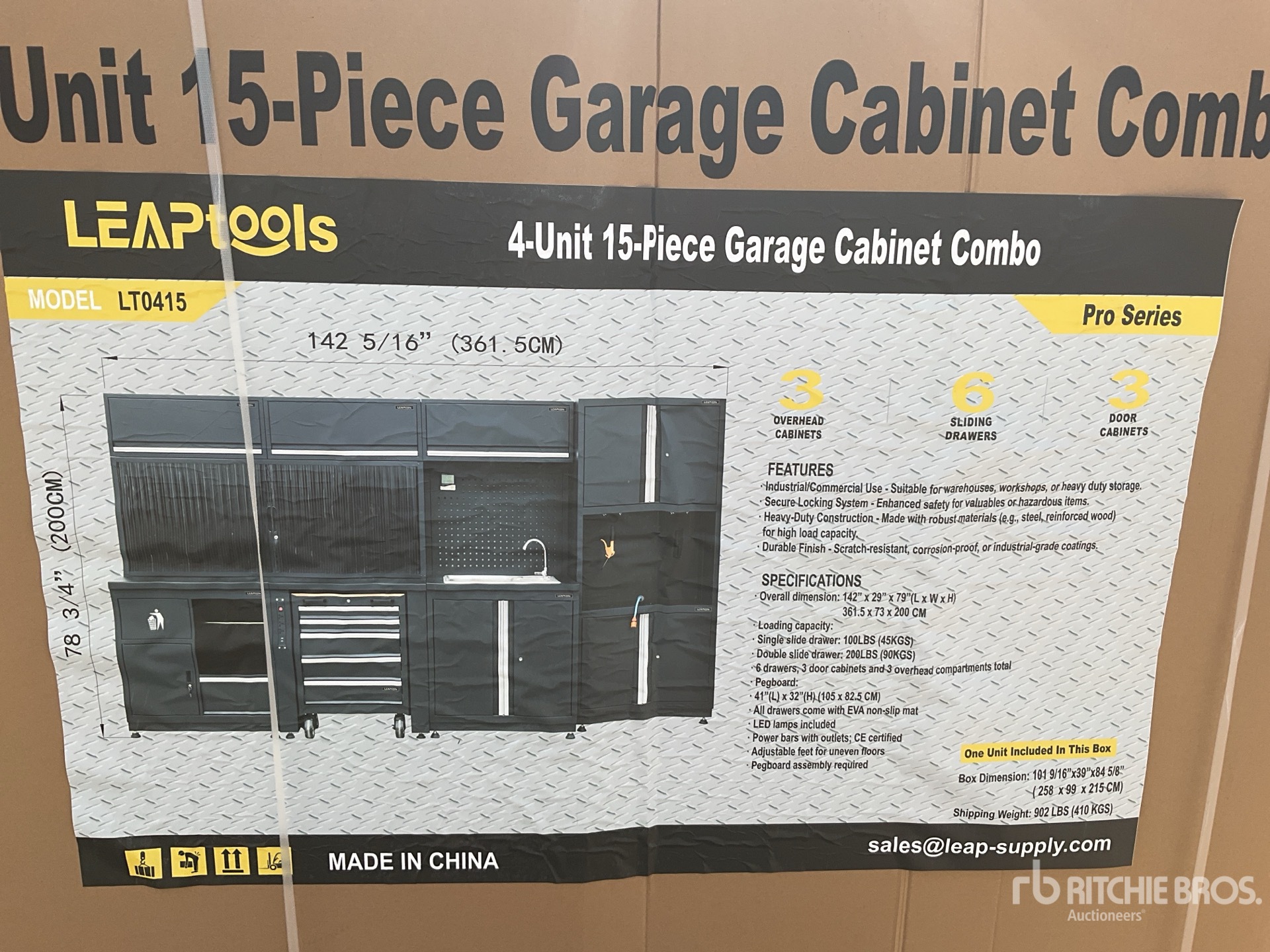 General Appearance with Bild, Ecke vorne links