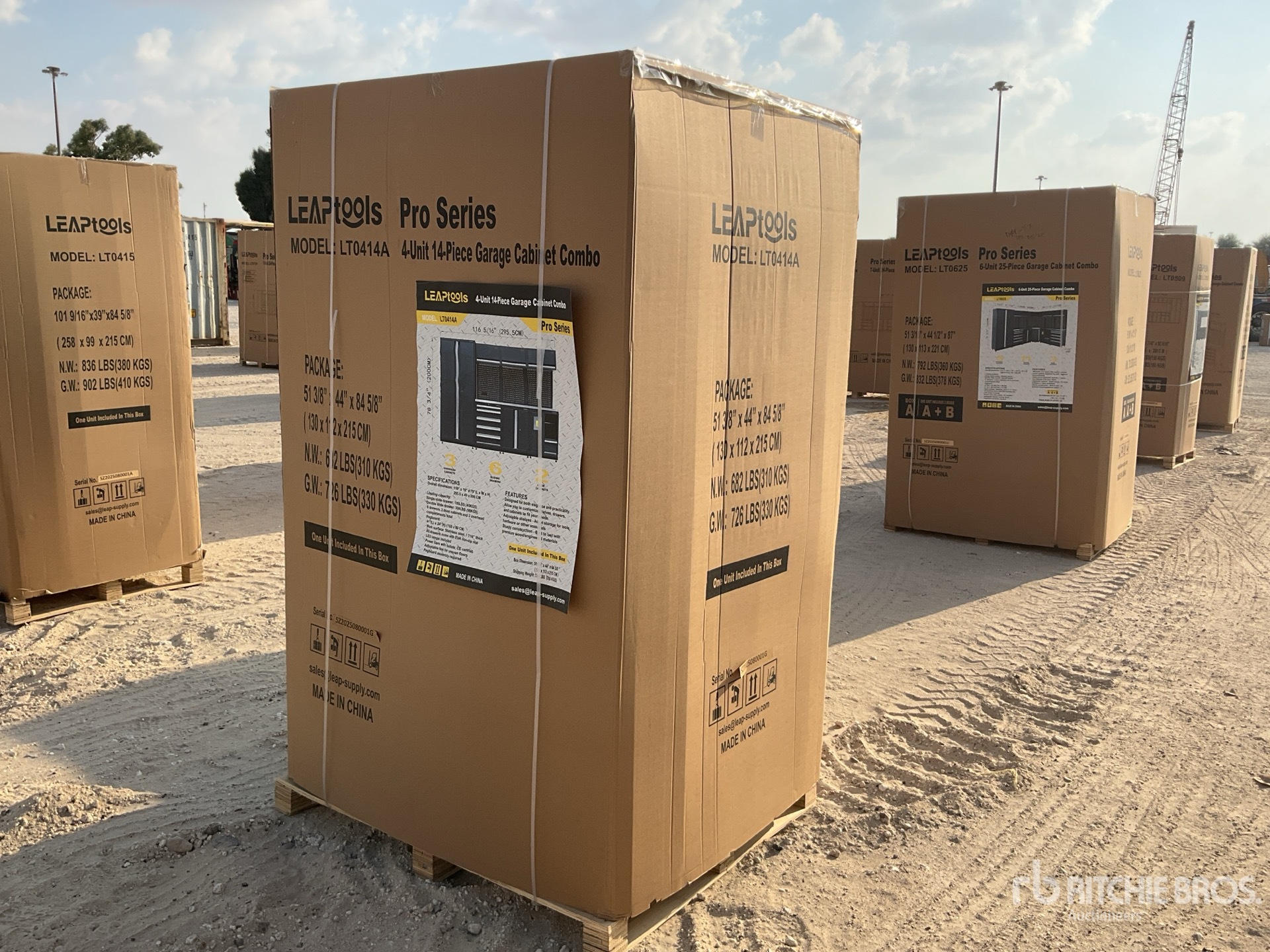 General Appearance with Bild, Ecke hinten links