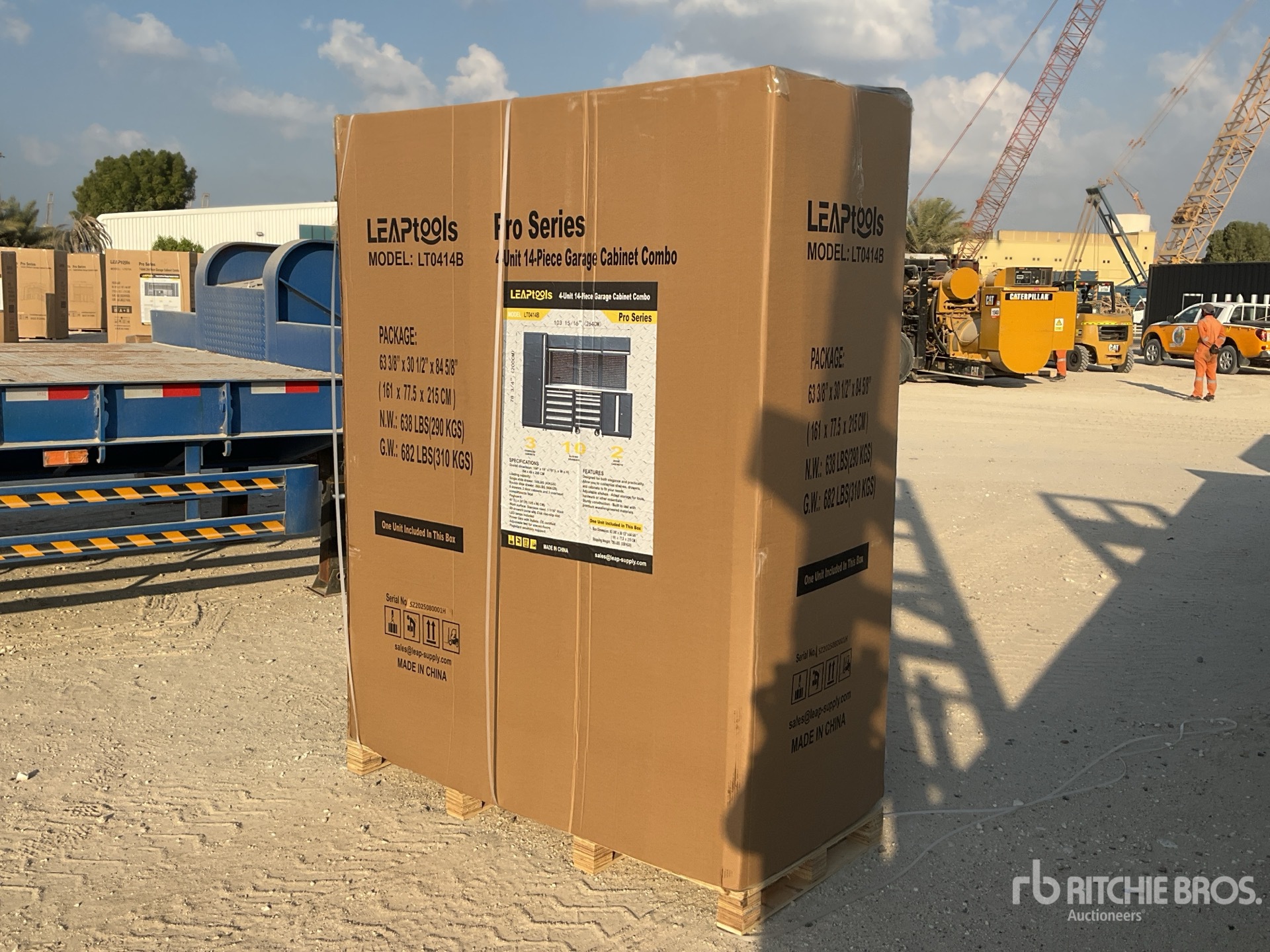 General Appearance with Bild, Ecke hinten links