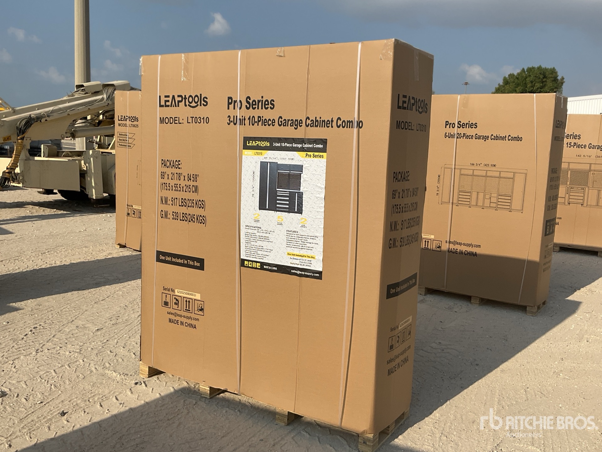 General Appearance with Bild, Ecke hinten links