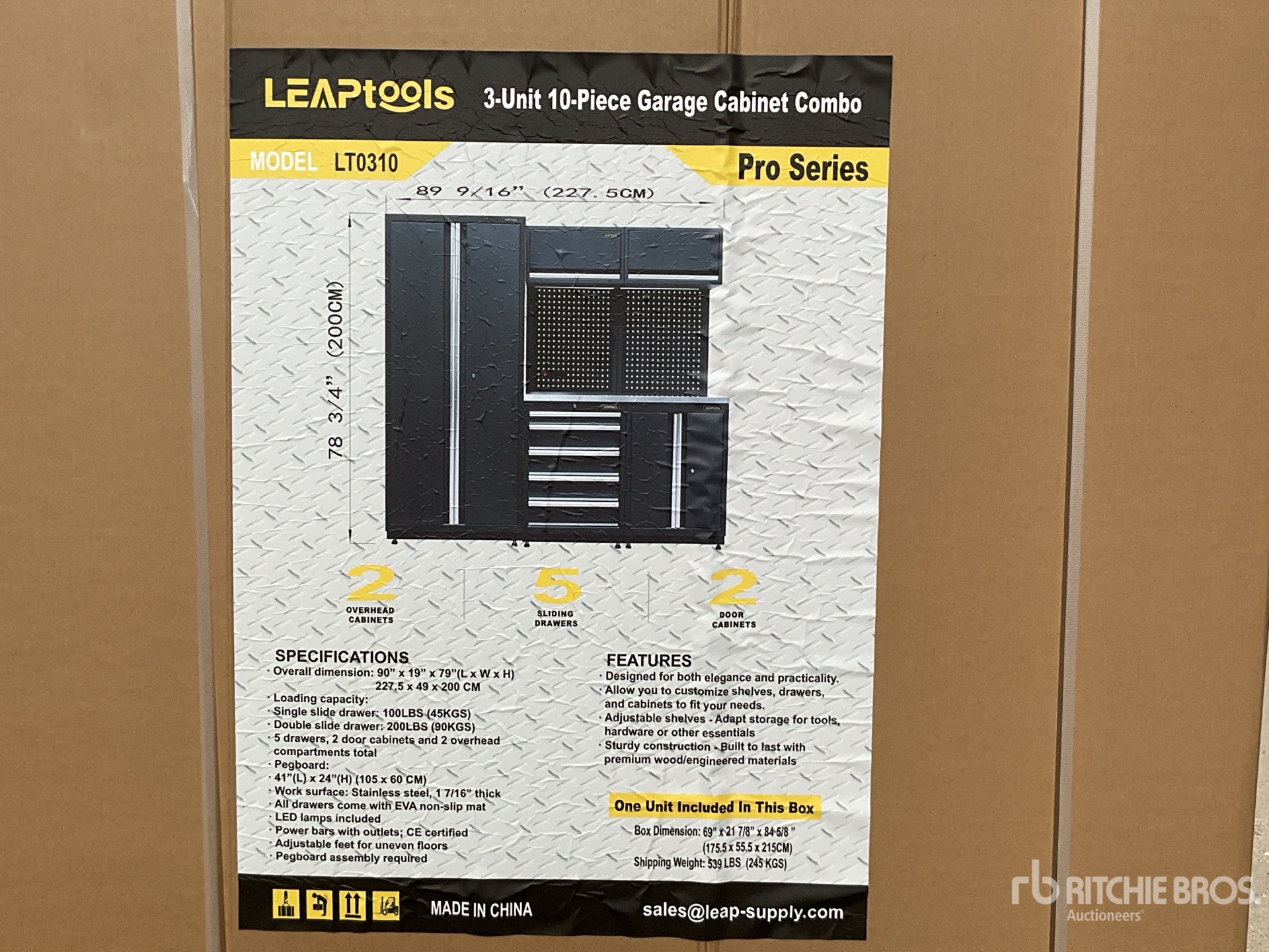 General Appearance with Bild, Ecke vorne links