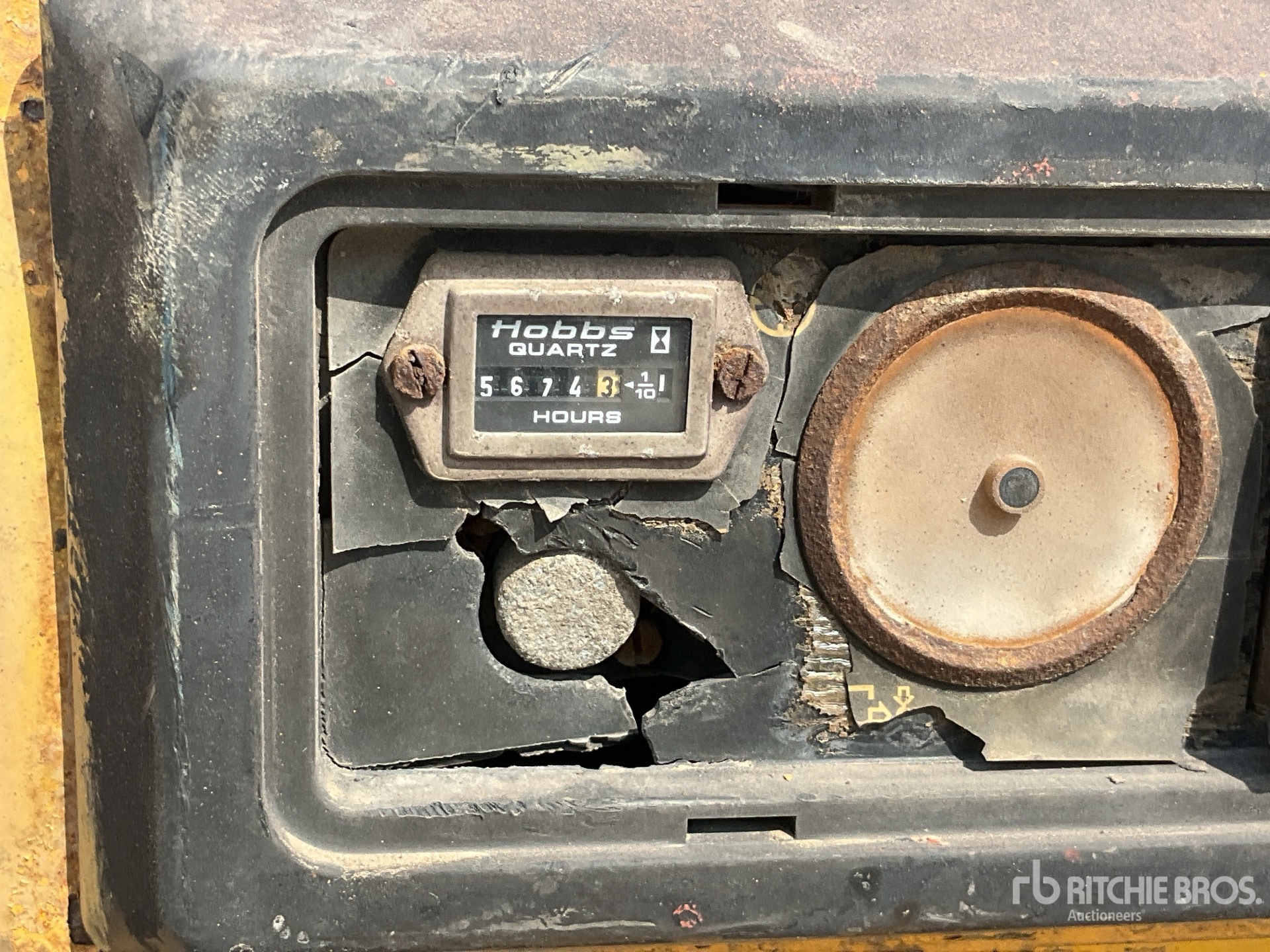 General Appearance with Hour Meter / Odometer