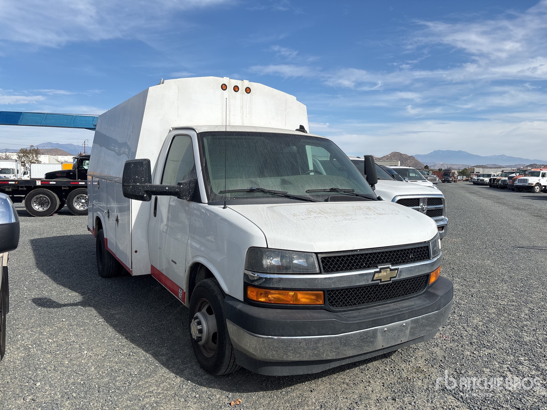 General Appearance with Picture, Right Front Corner