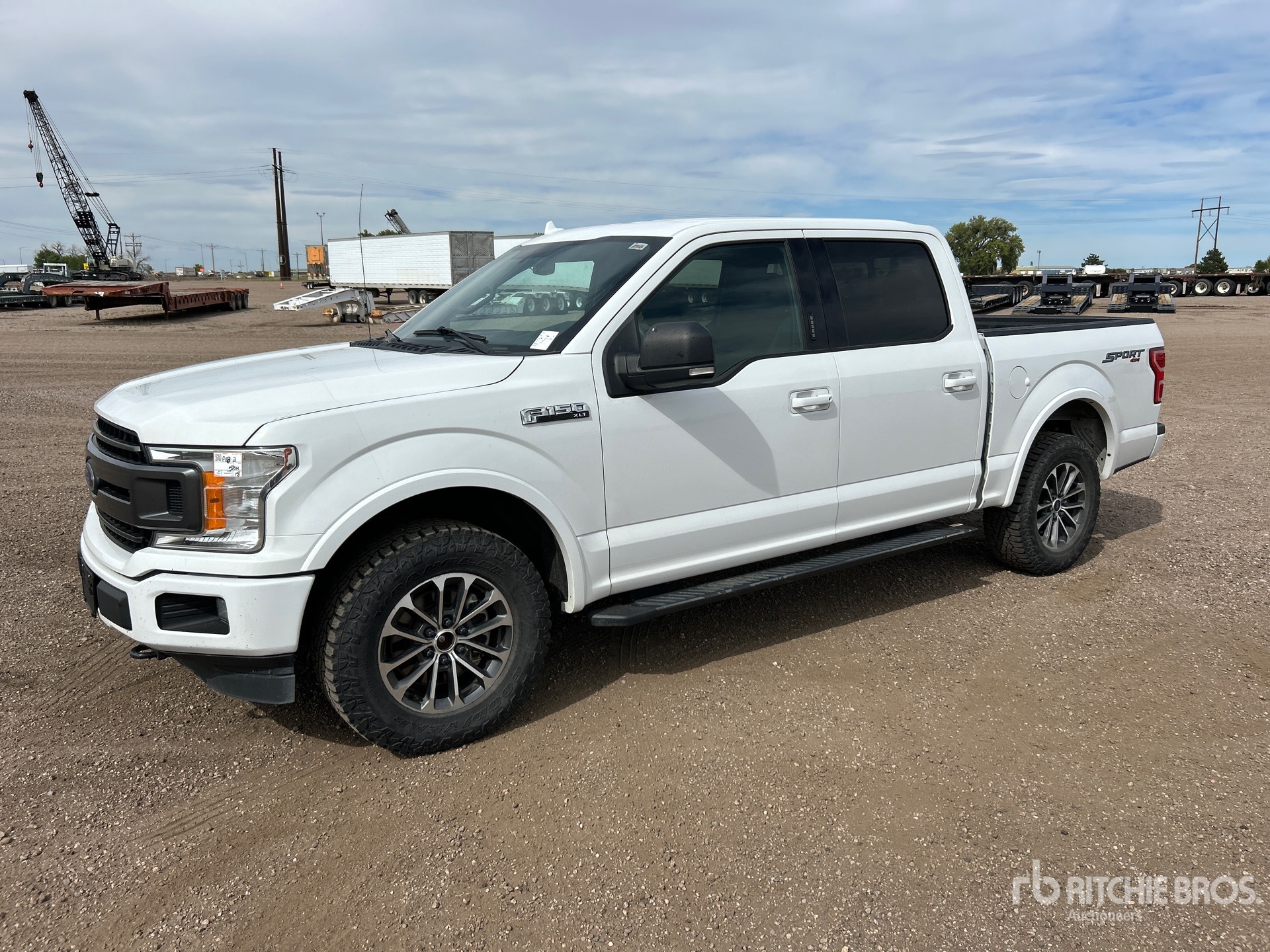 General Appearance with Picture, Left Front Corner
