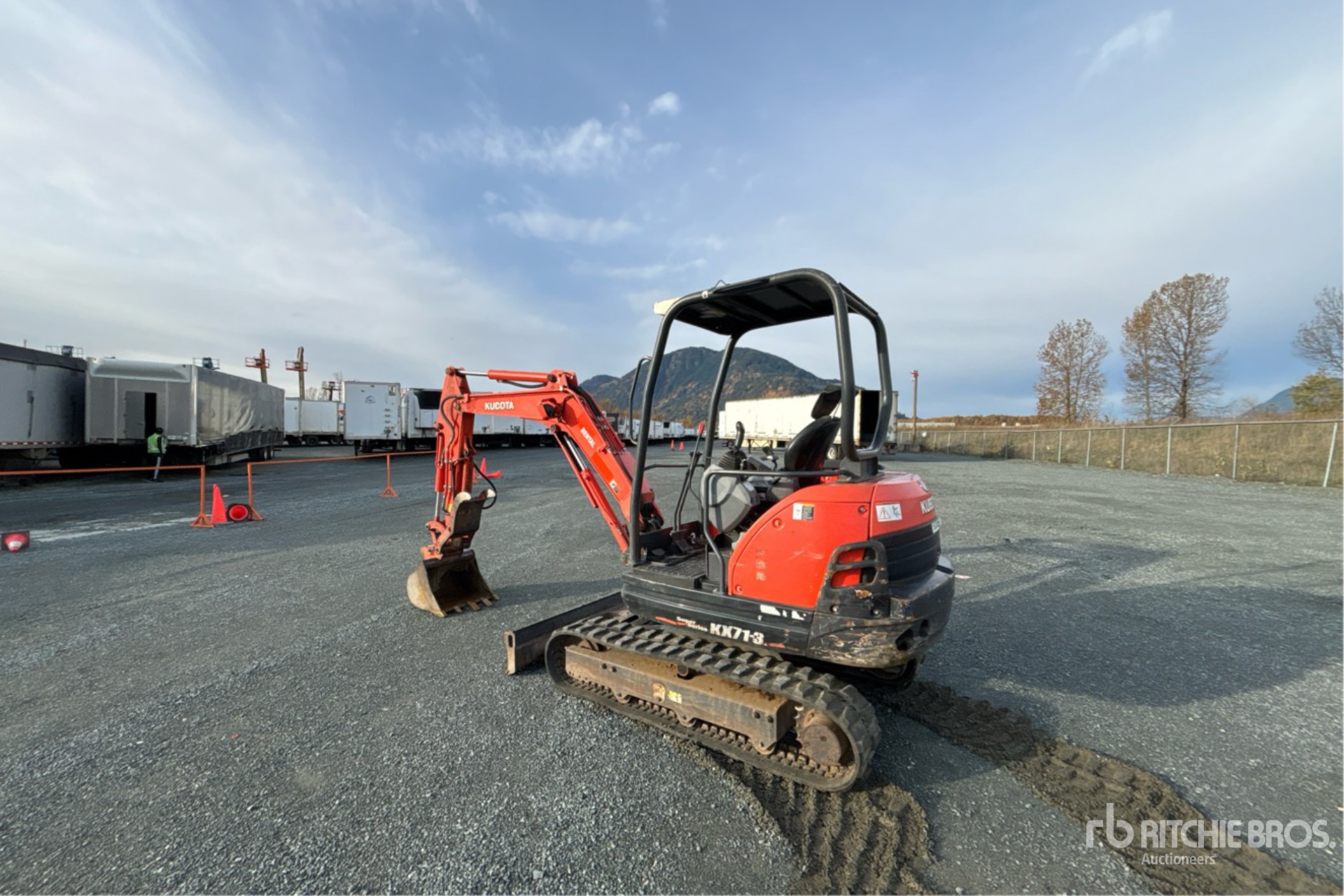 General Appearance with Picture, Left Rear Corner