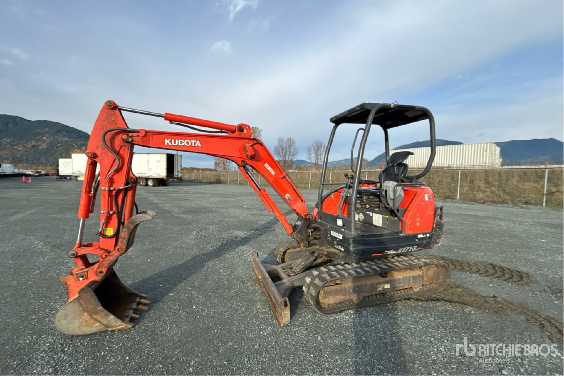 General Appearance with Picture, Left Front Corner