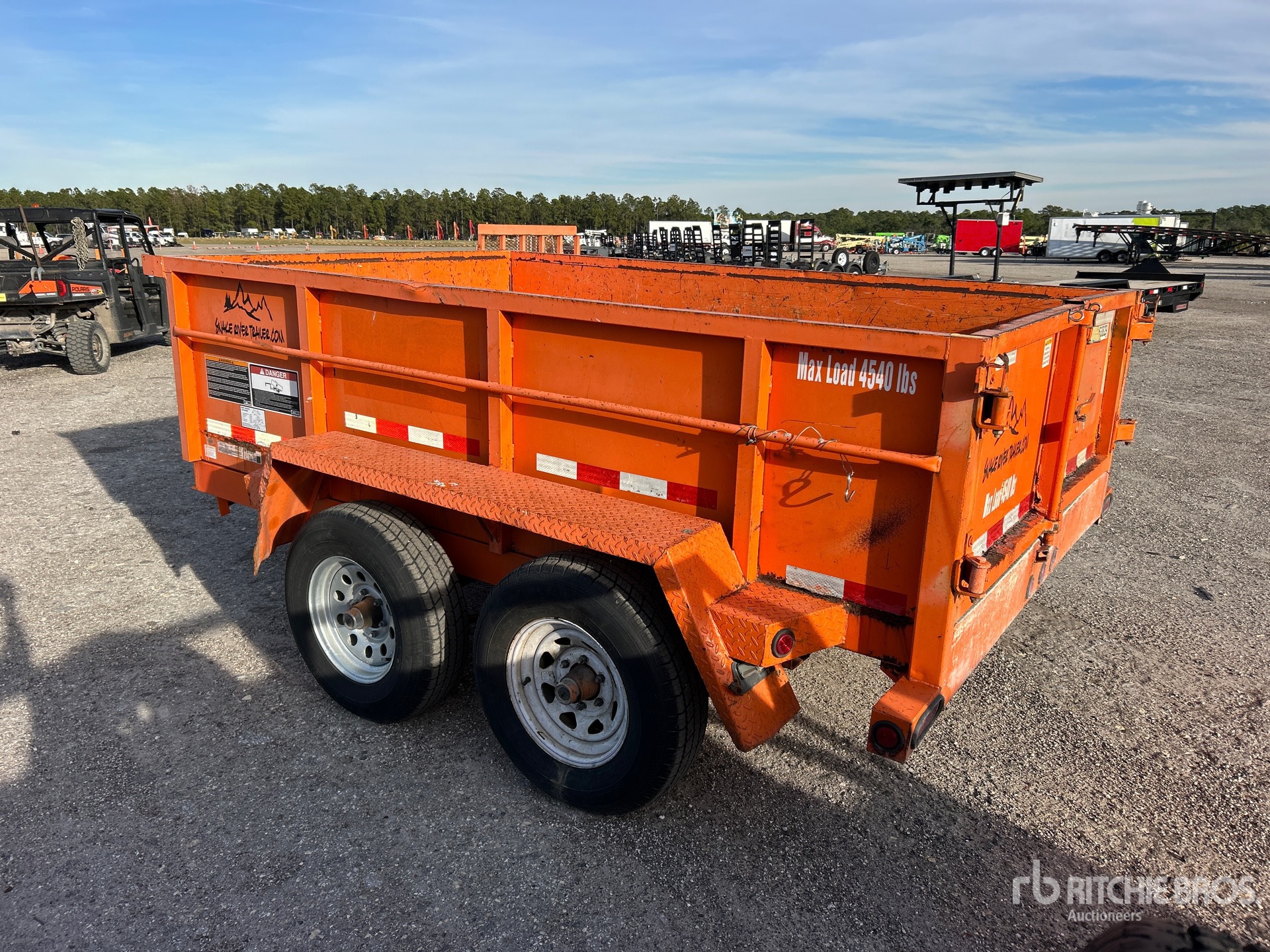 General Appearance with Bild, Ecke hinten links