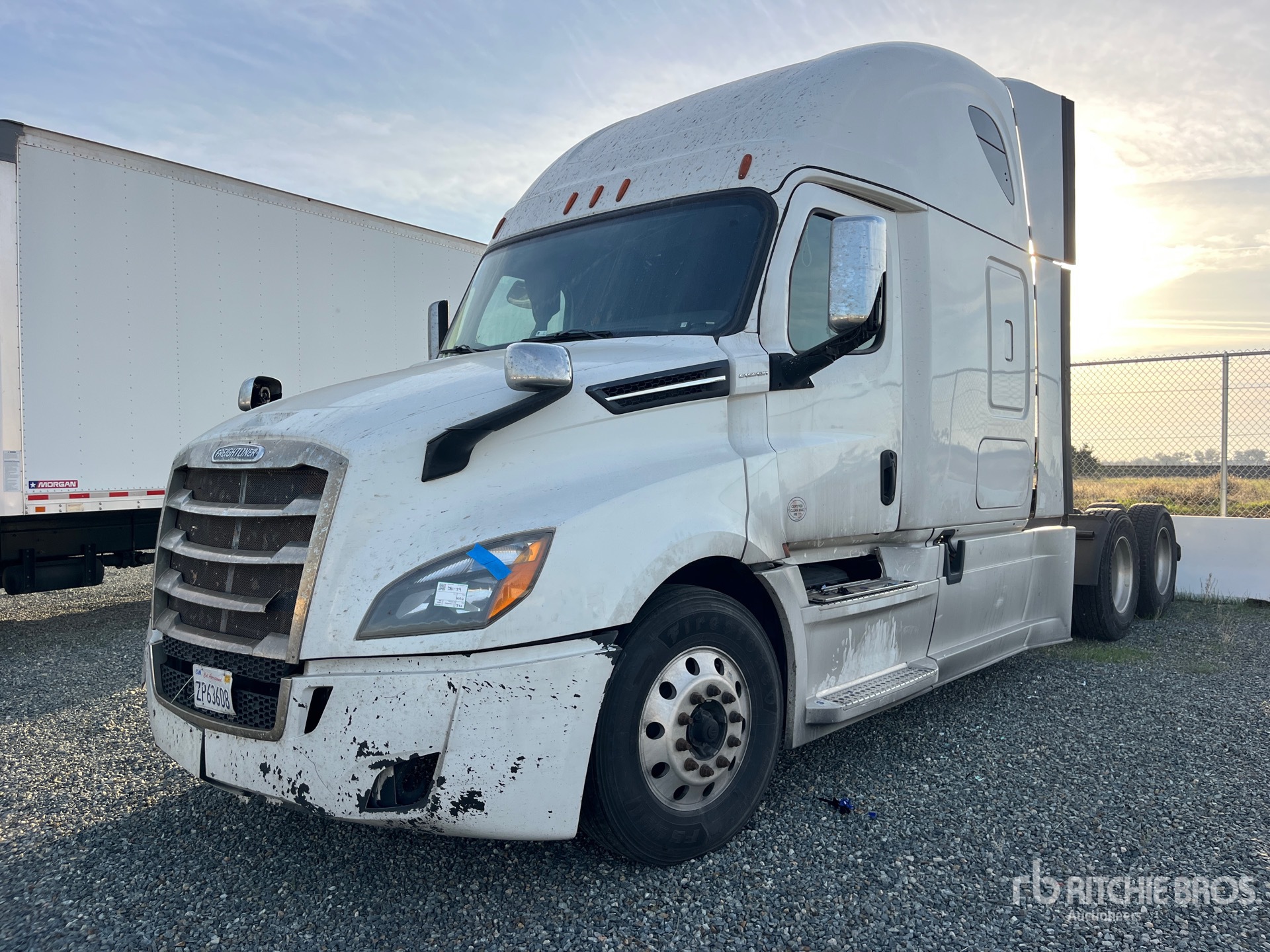 General Appearance with Featured Photo