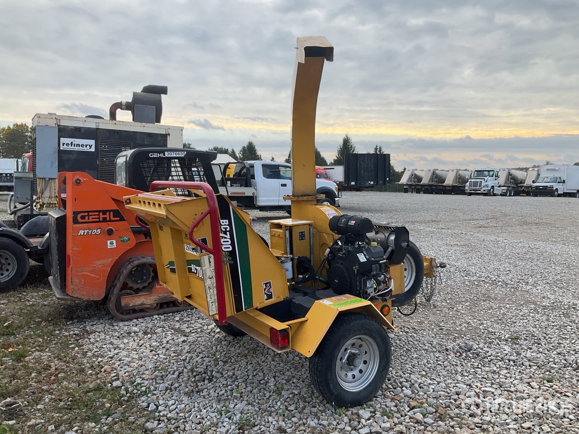 General Appearance with Picture, Right Rear Corner