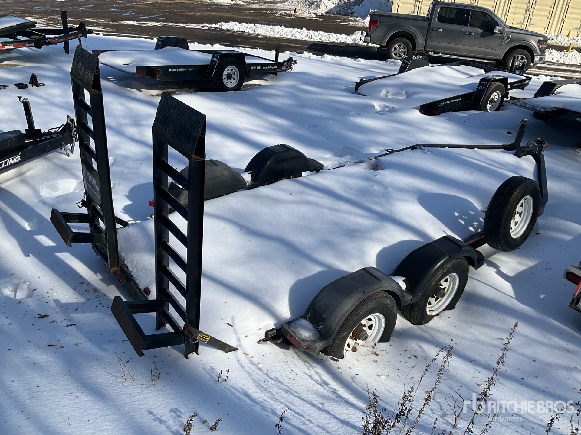 Aspect général with Image, coin arrière droit