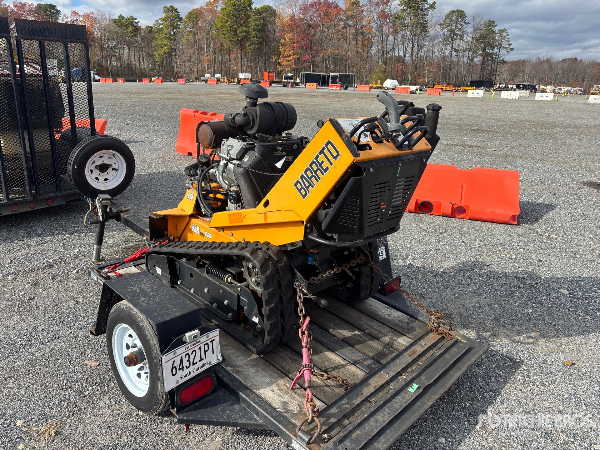 General Appearance with Foto, angolo posteriore sinistro