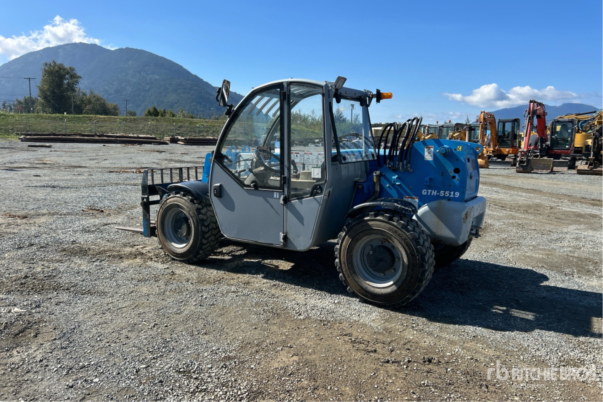 General Appearance with Picture, Left Rear Corner