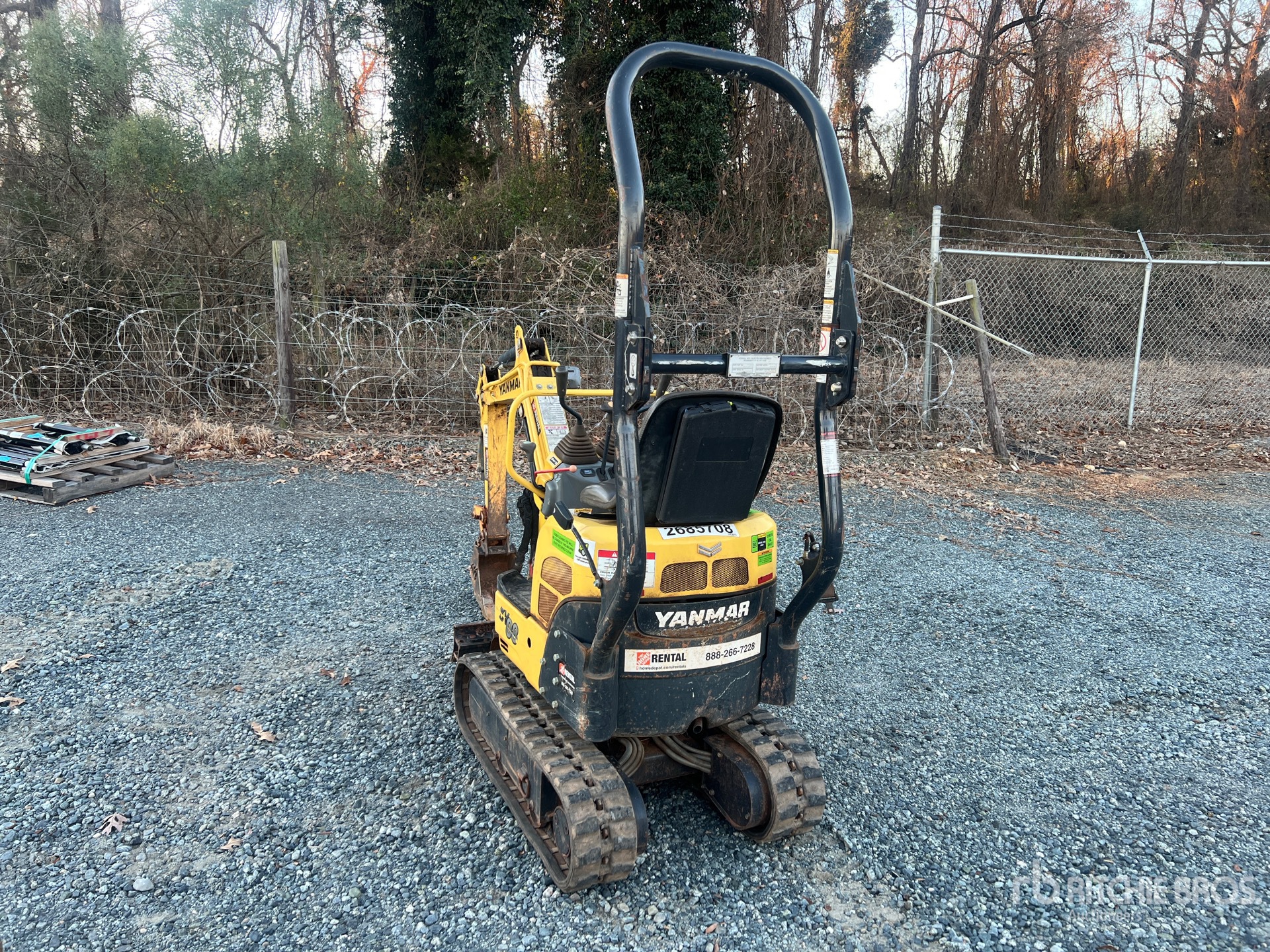 General Appearance with Picture, Left Rear Corner