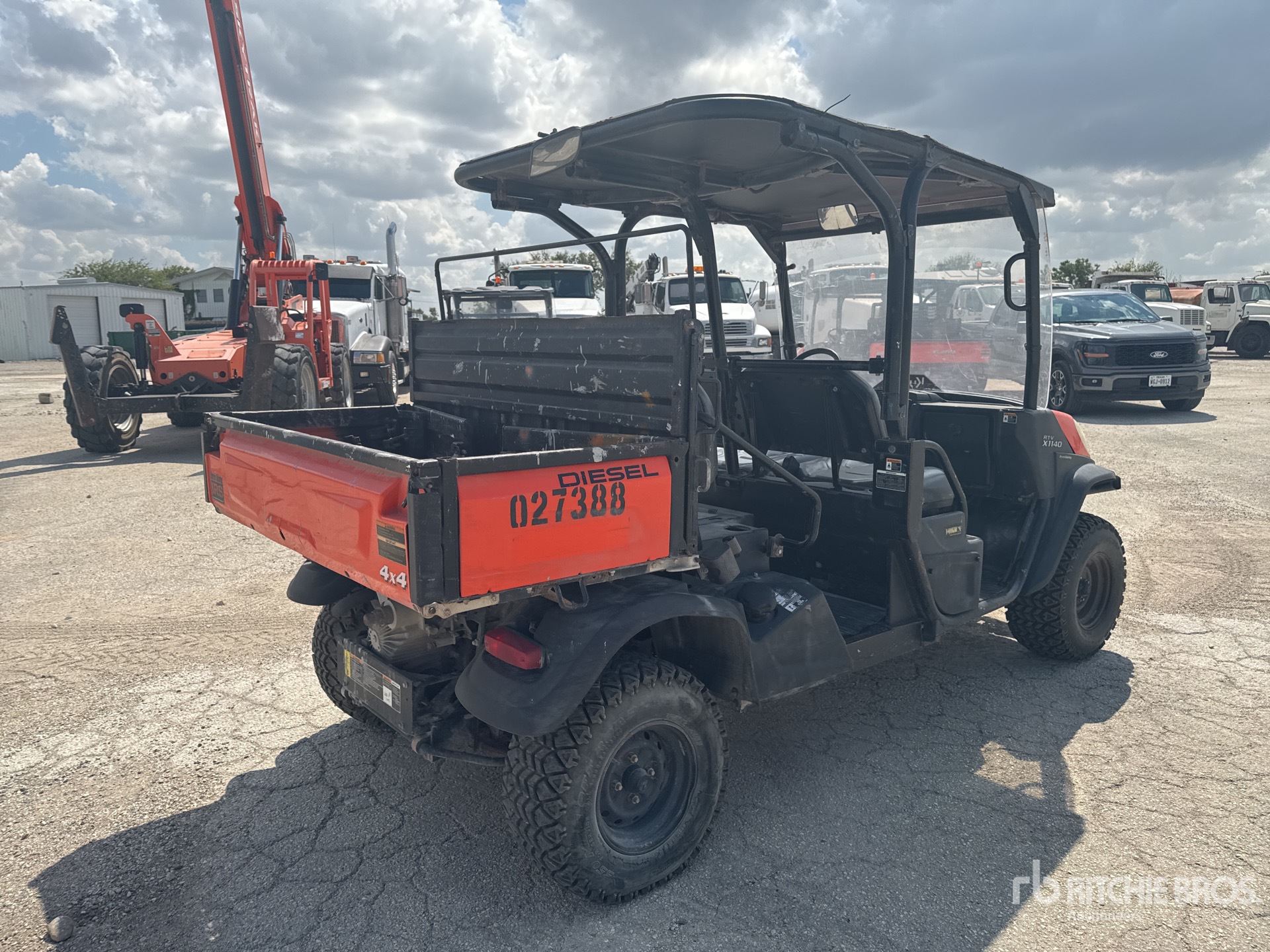 General Appearance with Picture, Right Rear Corner