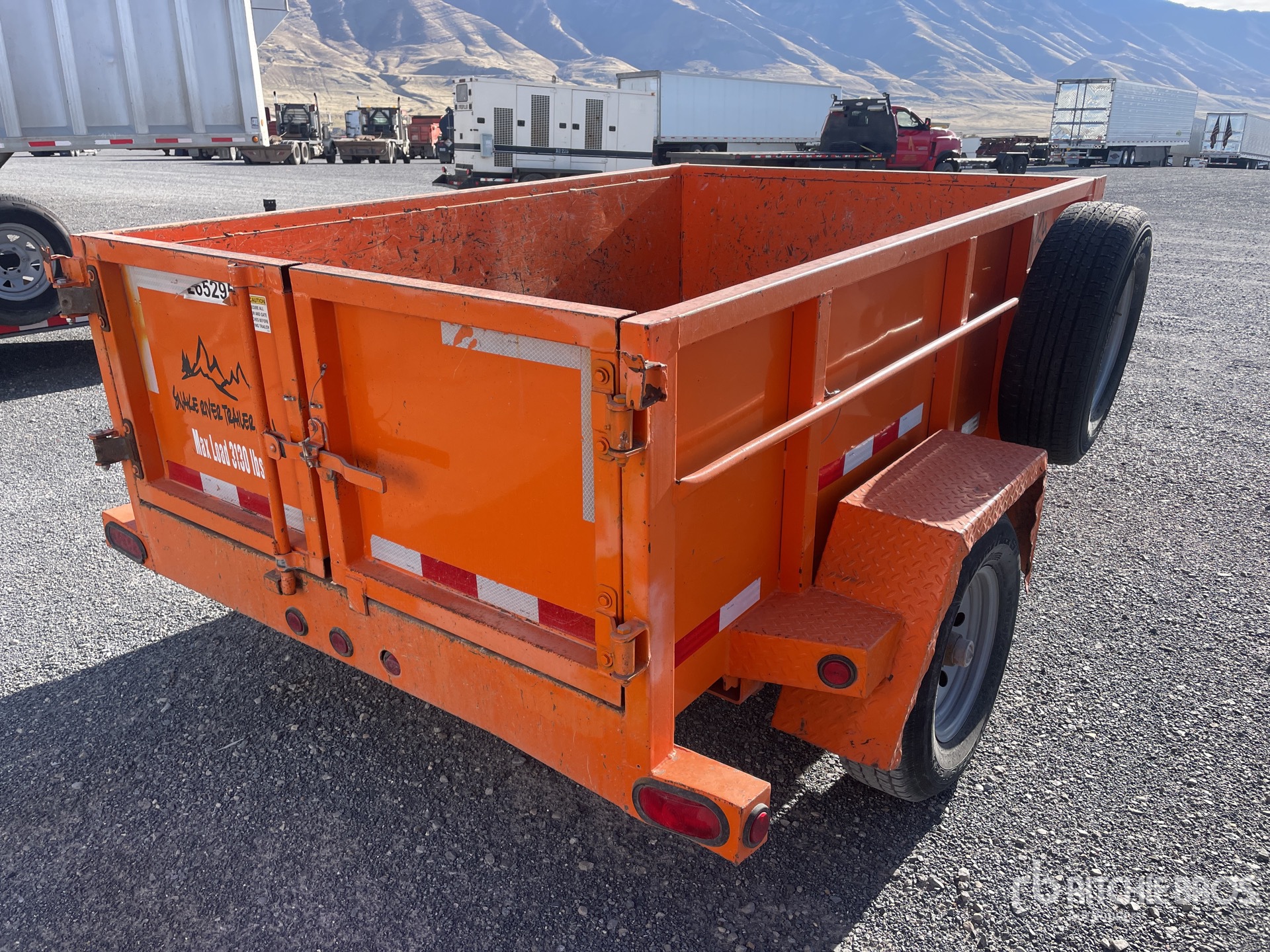 General Appearance with Picture, Right Rear Corner