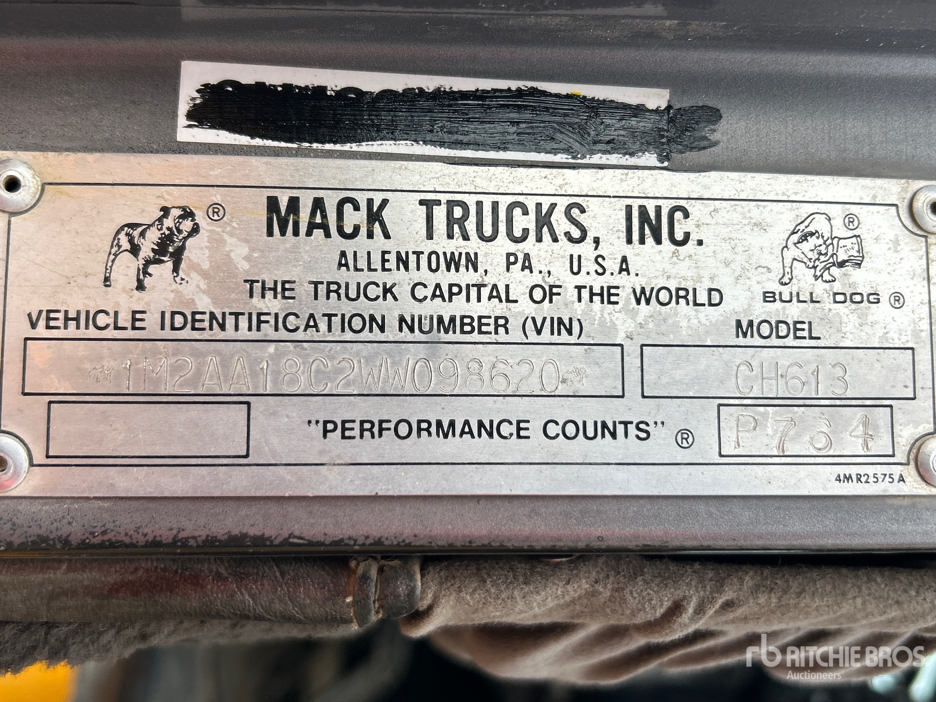 General Appearance with Numéro de série/Numéro d'identification du véhicule automobile