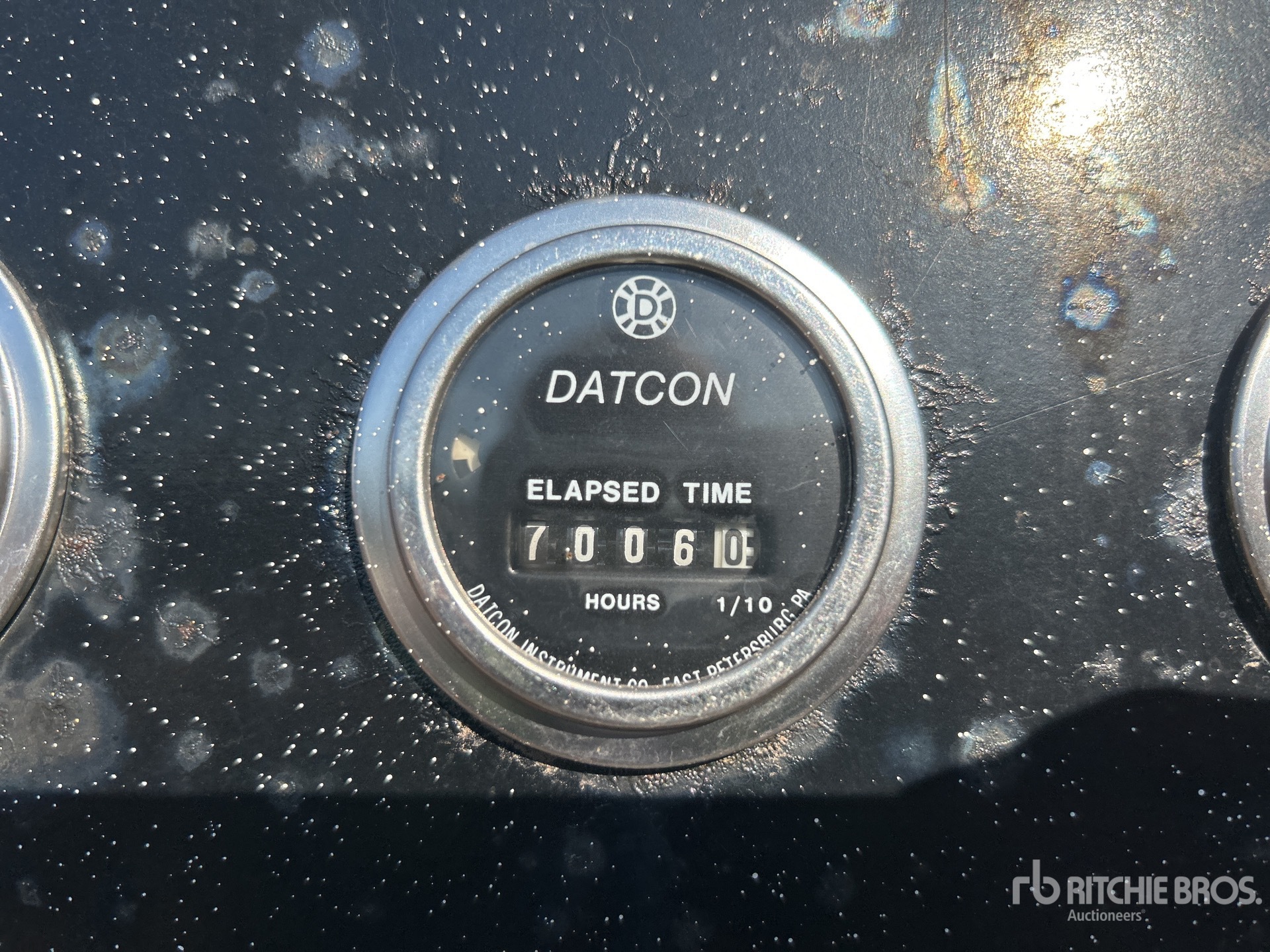 General Appearance with Hour Meter / Odometer