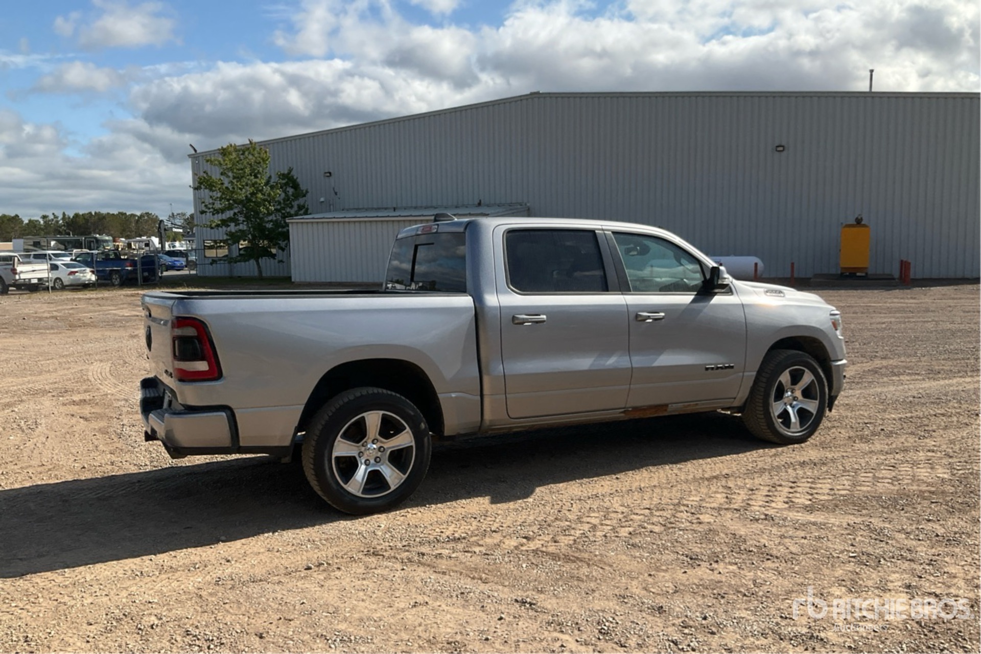 General Appearance with Picture, Right Rear Corner