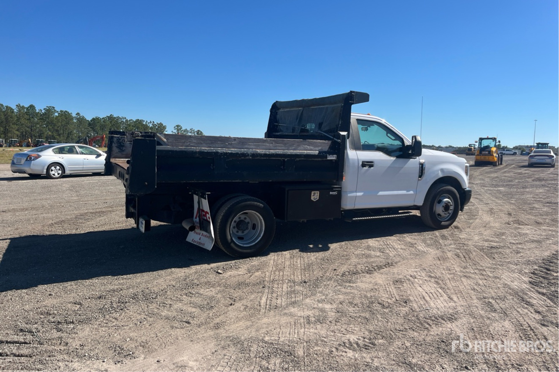 General Appearance with Bild, Ecke hinten rechts