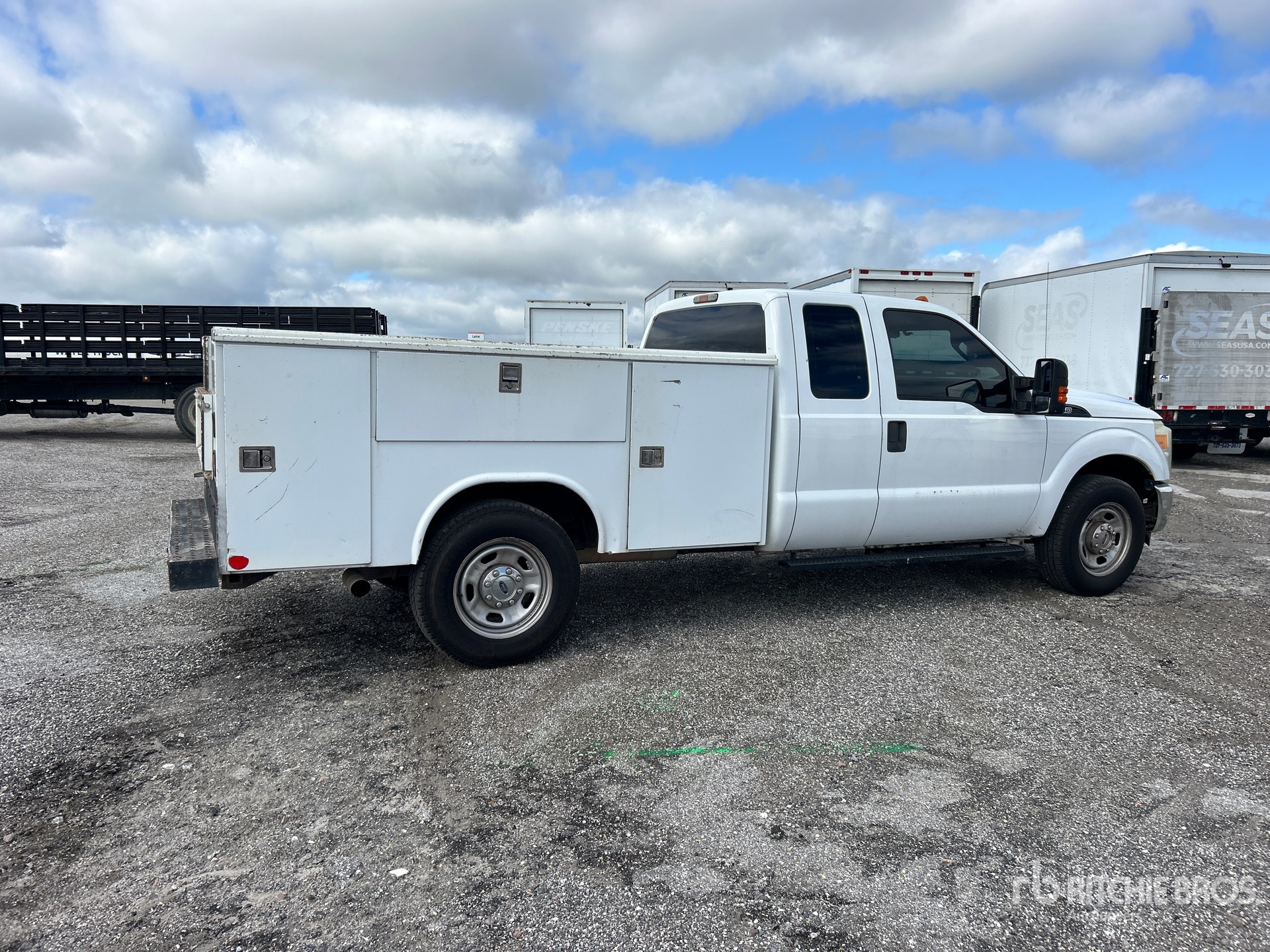 General Appearance with Bild, Ecke hinten rechts