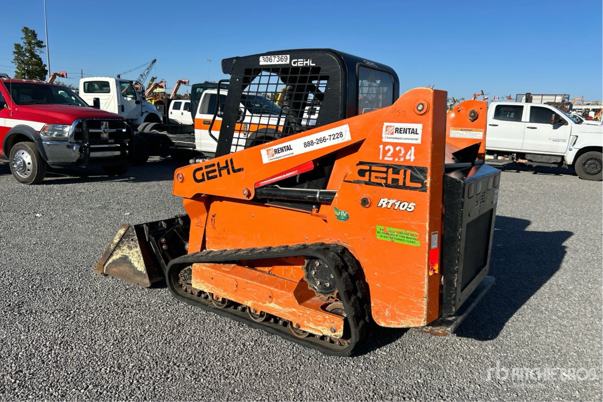 General Appearance with Picture, Left Rear Corner