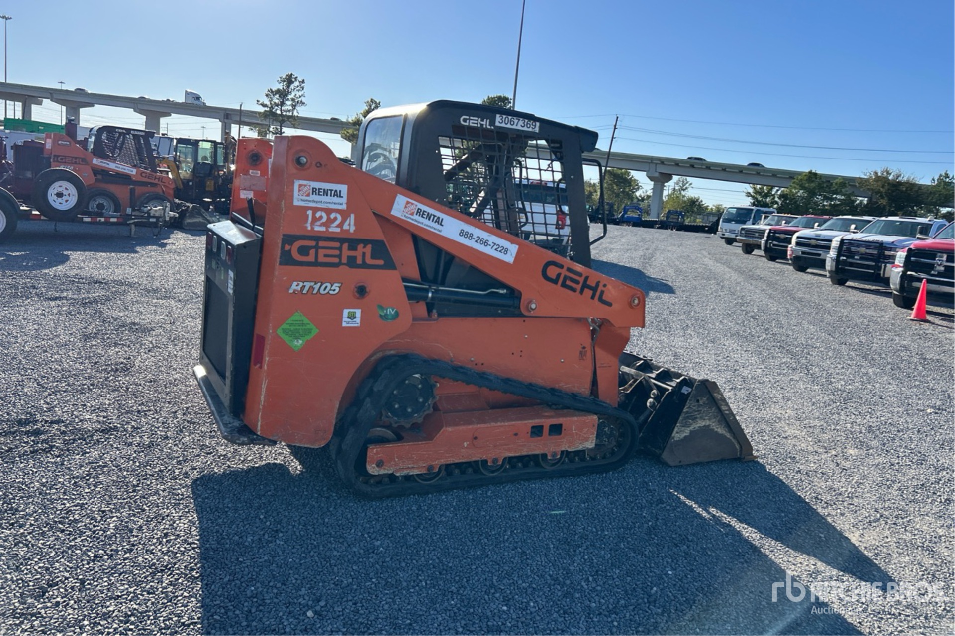 General Appearance with Picture, Right Rear Corner