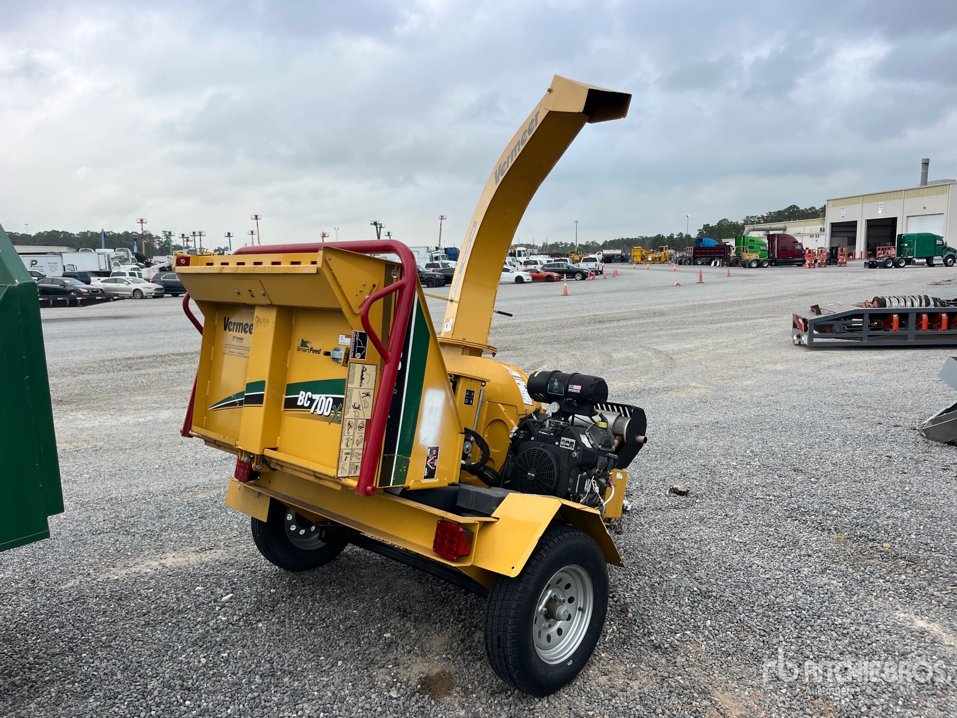 General Appearance with Bild, Ecke hinten rechts