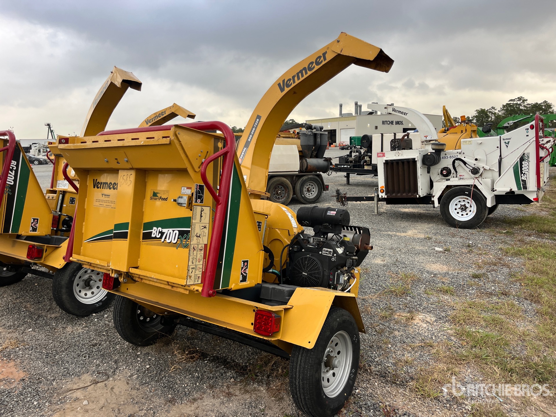 General Appearance with Bild, Ecke vorne rechts