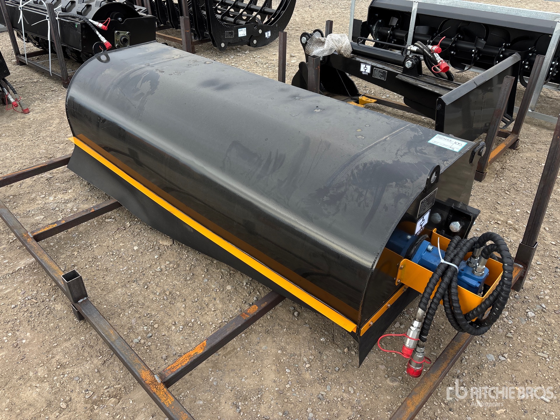 General Appearance with Foto, angolo anteriore sinistro