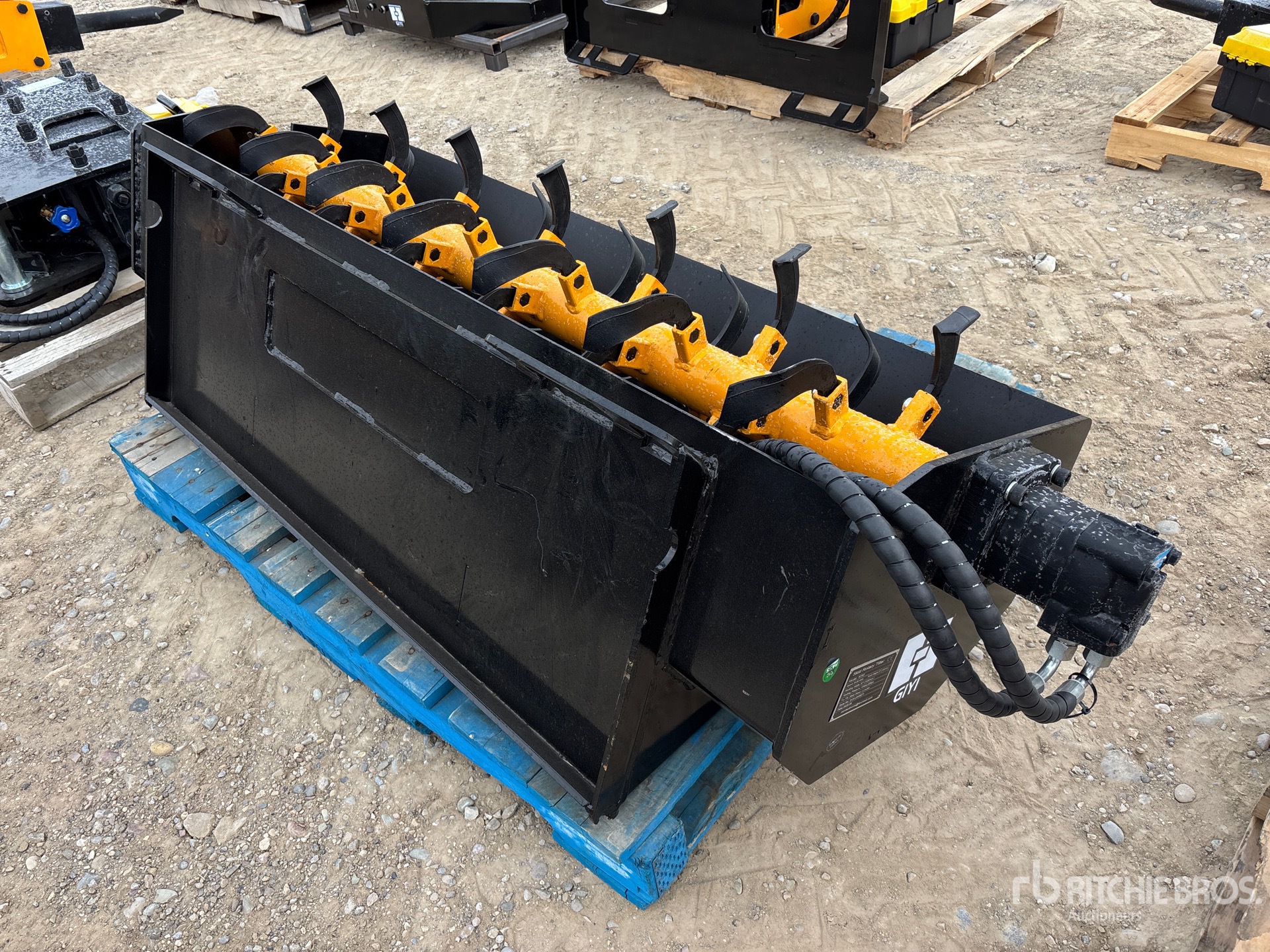 General Appearance with Bild, Ecke hinten rechts