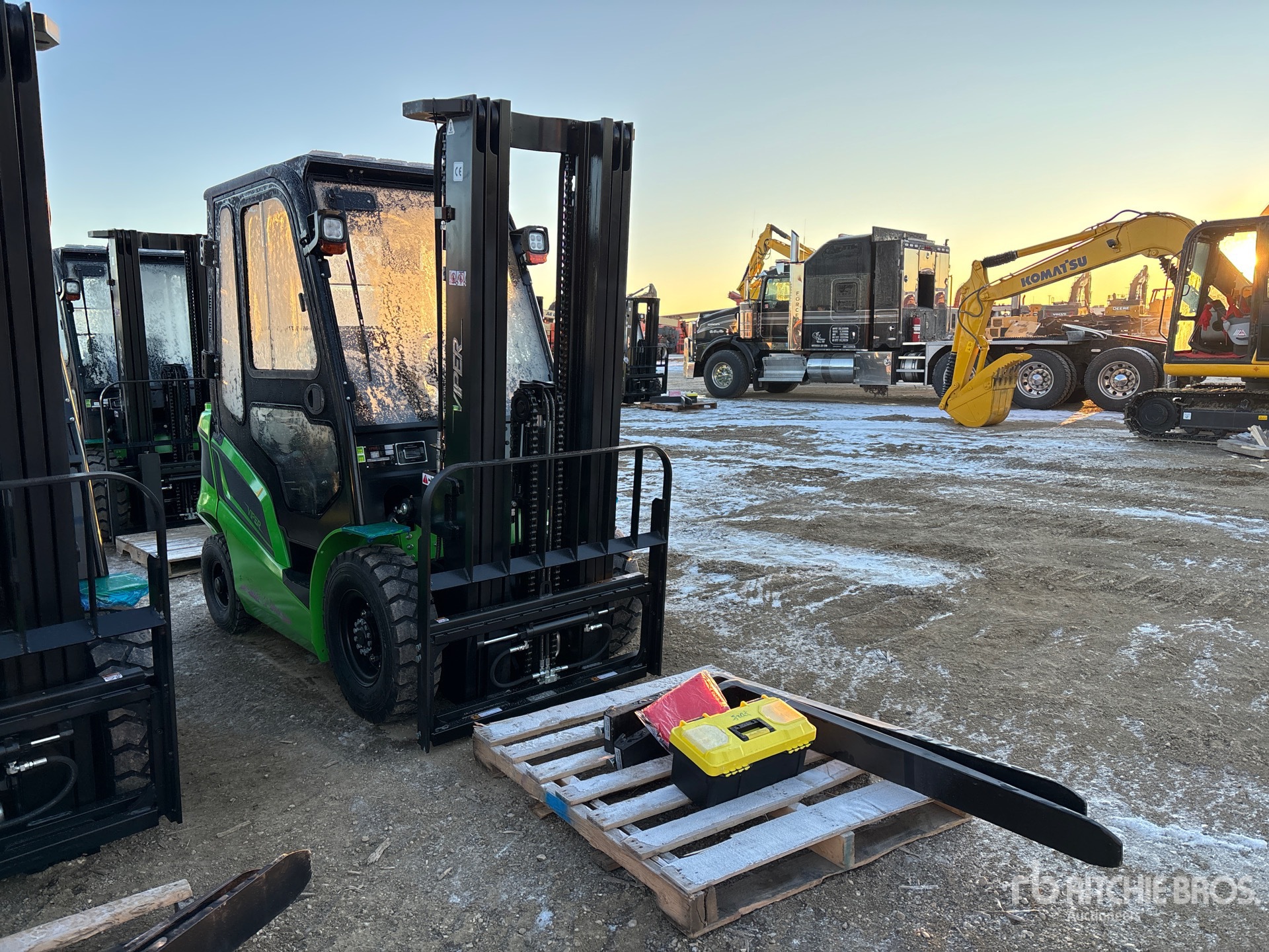 General Appearance with Picture, Right Front Corner