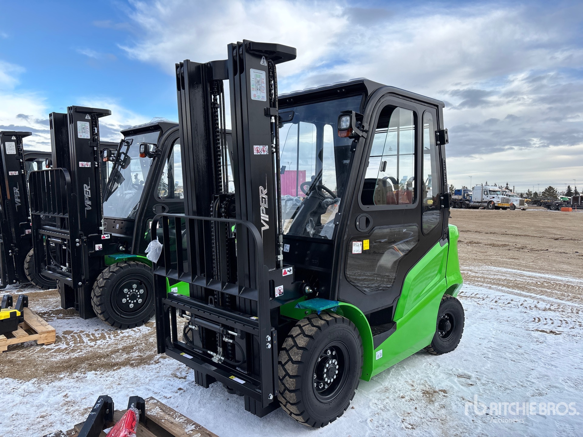 General Appearance with Foto, angolo anteriore sinistro