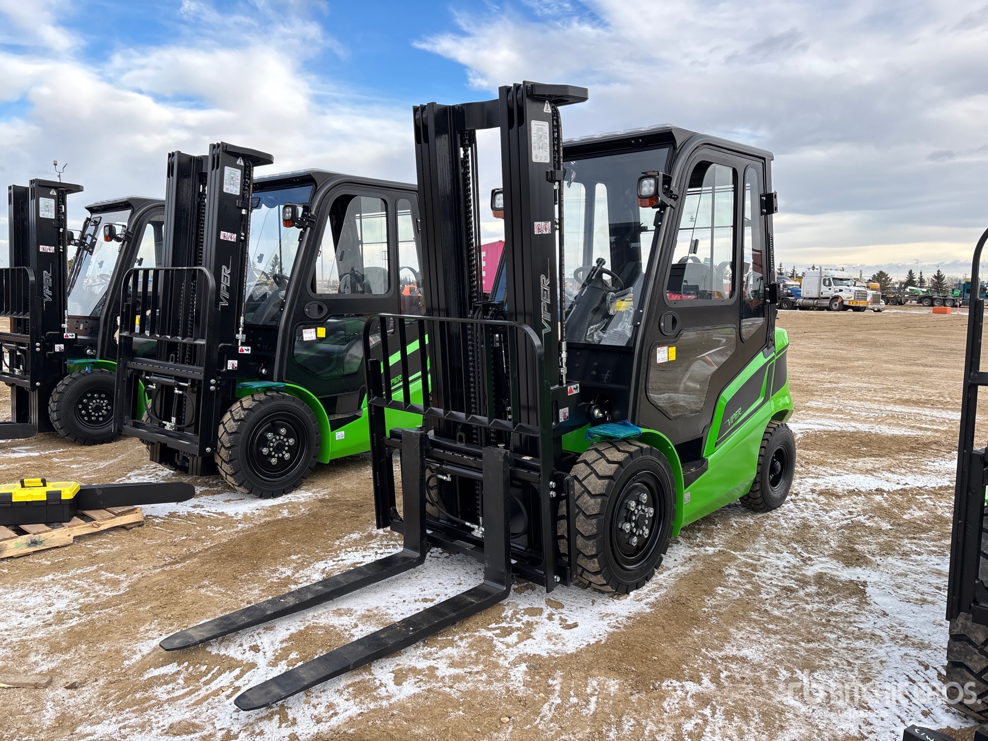 General Appearance with Foto, angolo anteriore sinistro