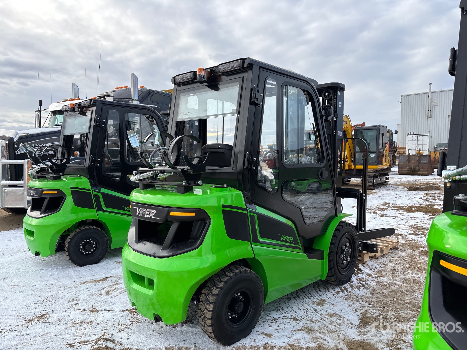 General Appearance with Foto, angolo anteriore sinistro