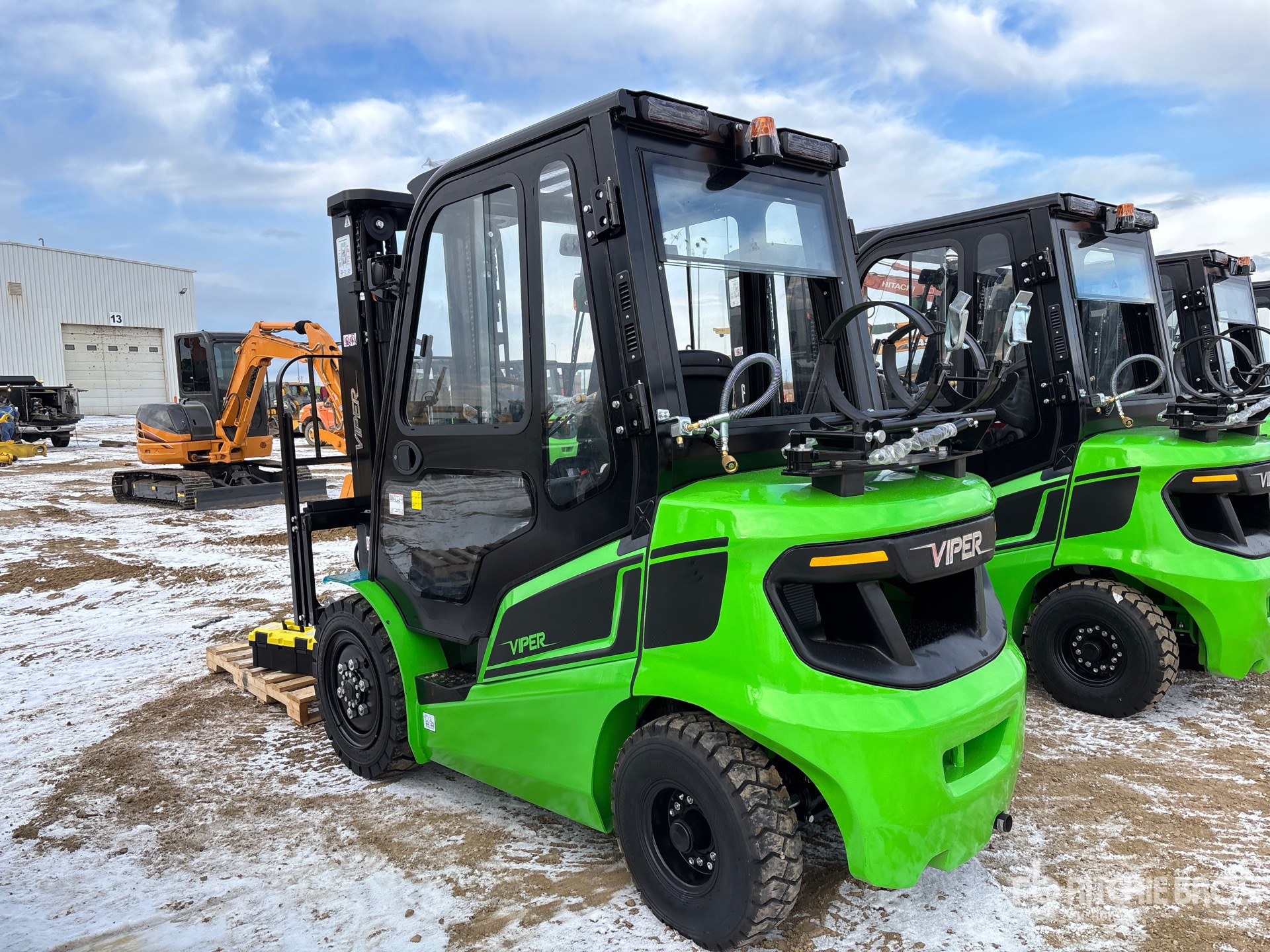 General Appearance with Foto, angolo posteriore sinistro