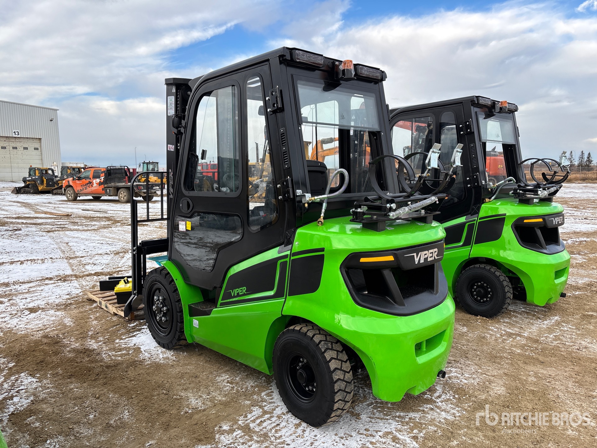 General Appearance with Foto, angolo posteriore sinistro