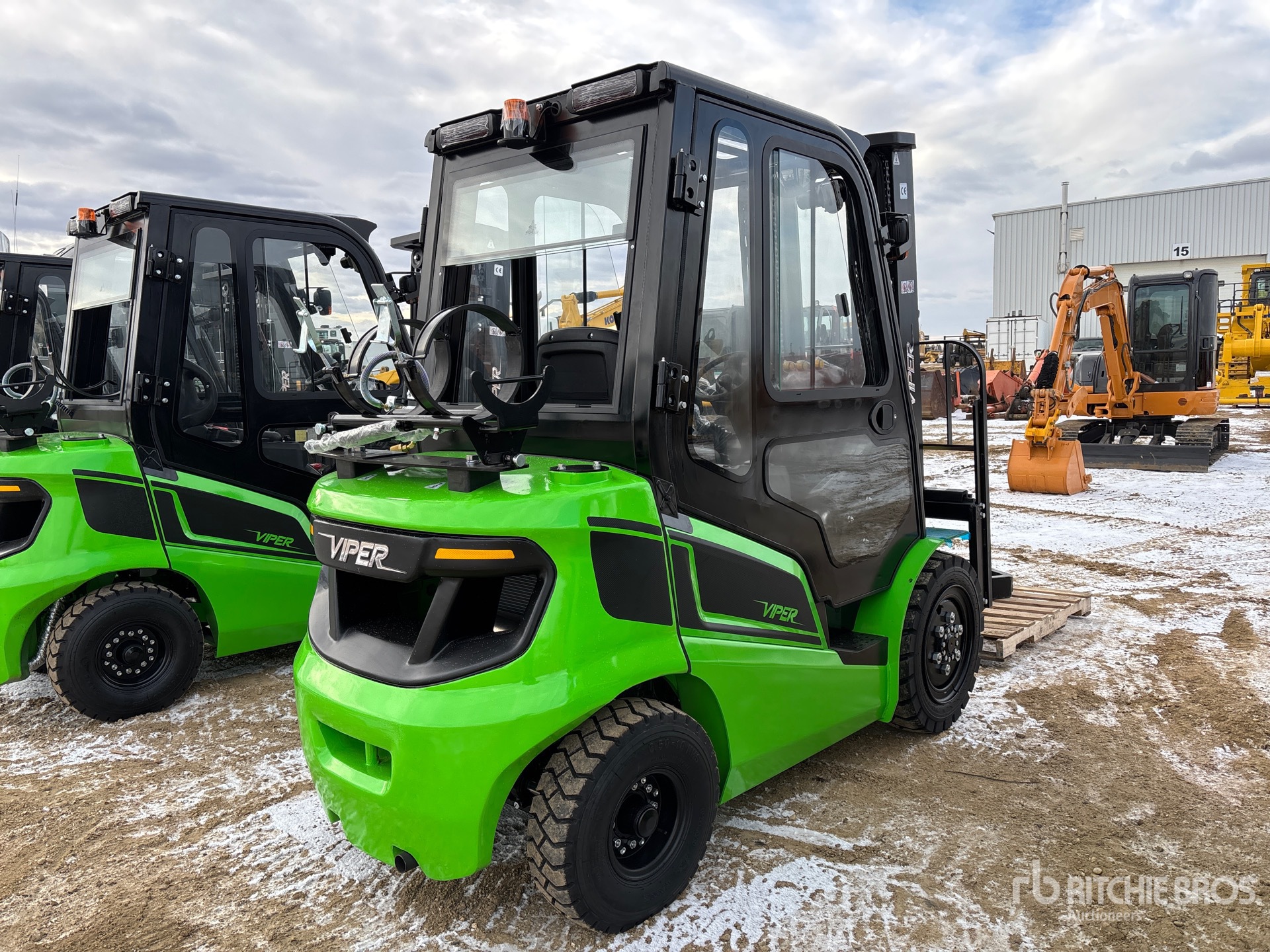 General Appearance with Foto, angolo anteriore sinistro